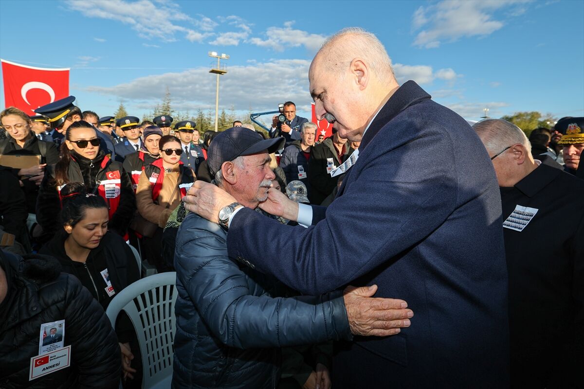 Azerbaycan-Gürcistan sınırında düşen uçakta şehit olan askerler için Ankara'da tören düzenlendi