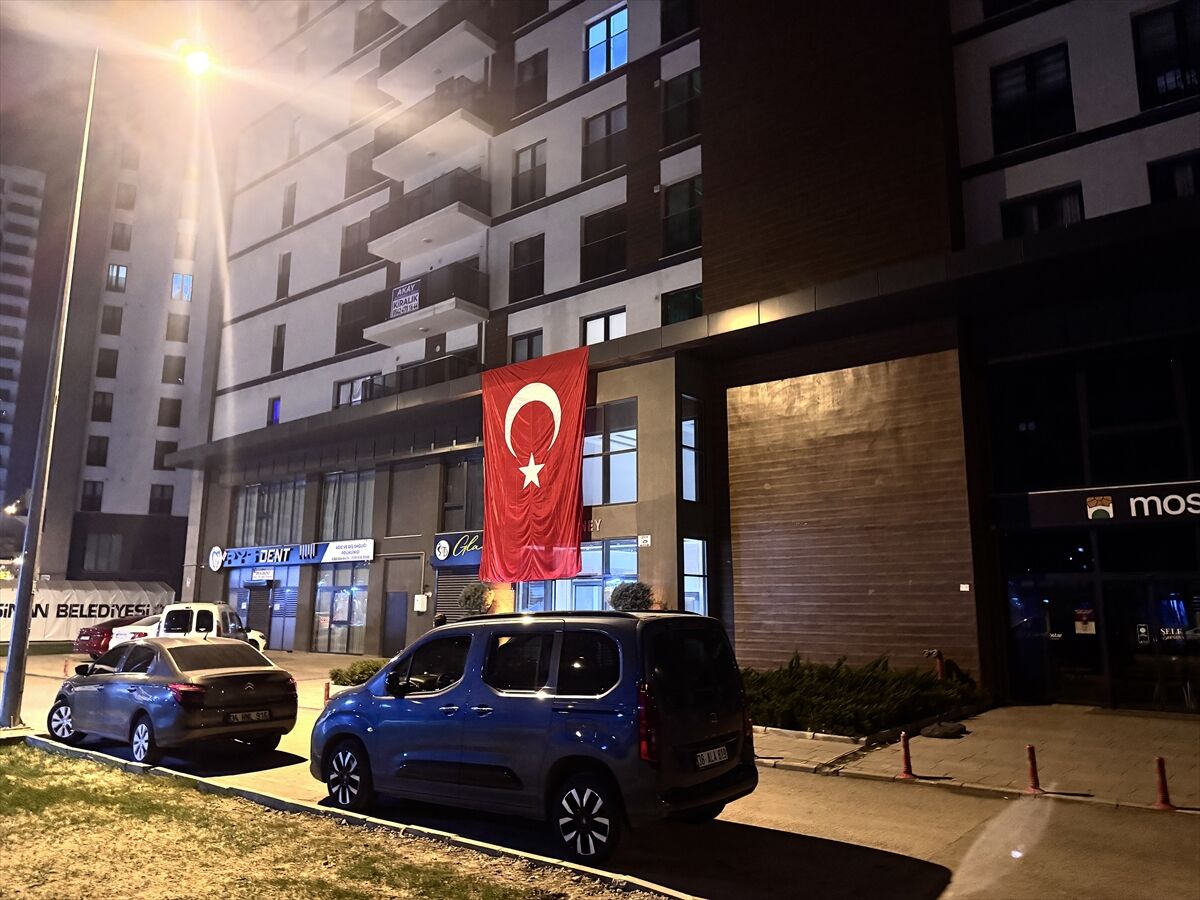 Hava Pilot Binbaşı Serdar Uslu'nun şehadet haberi Kayseri'deki ailesine verildi