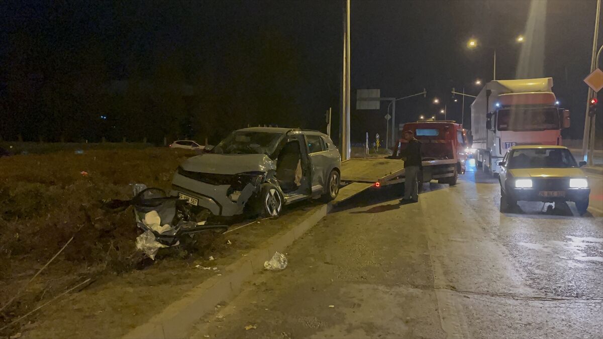 Eskişehir'deki trafik kazasında 4 kişi yaralandı