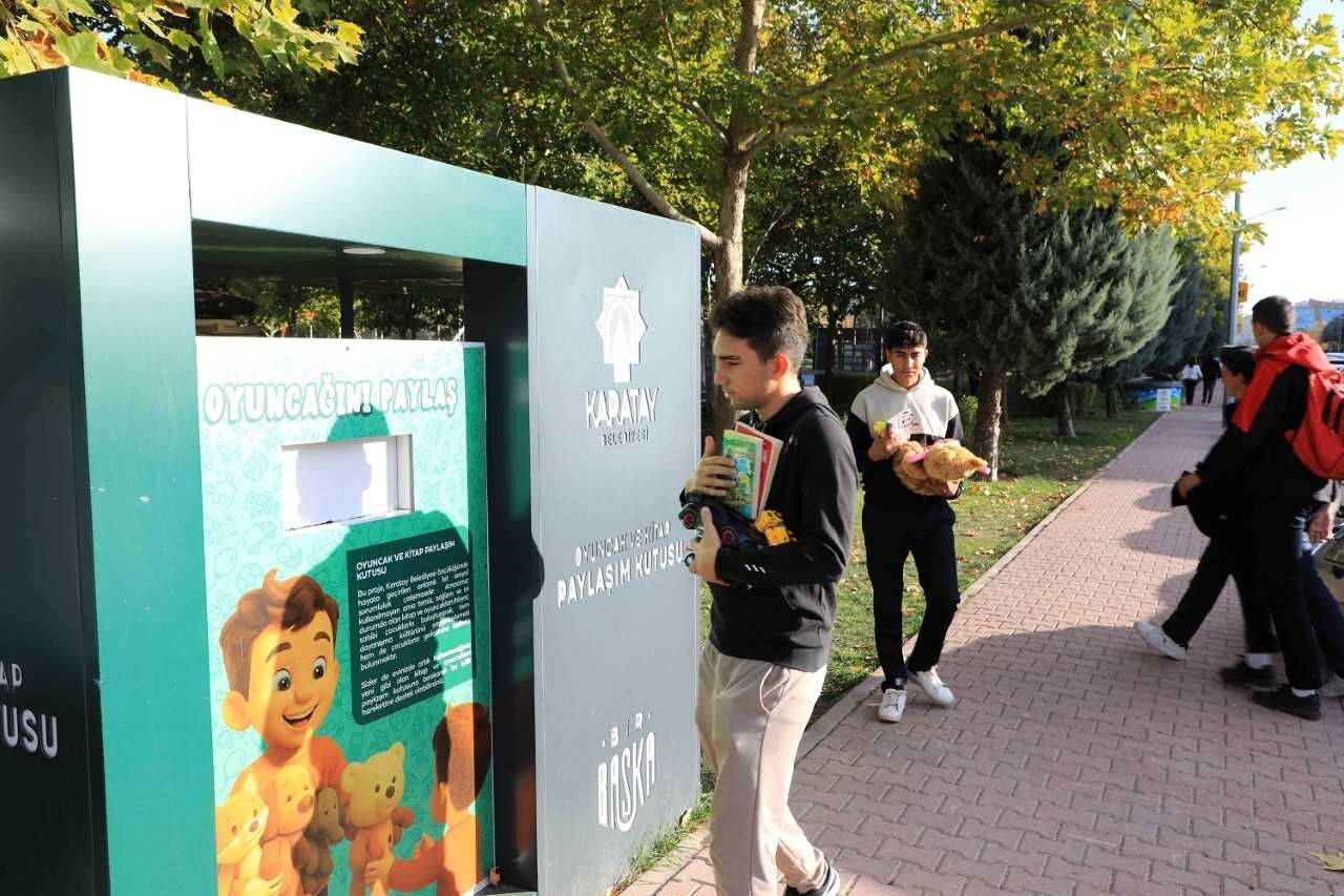 Konya'da oyuncak ve kitap paylaşım kumbaraları hizmete sunuldu