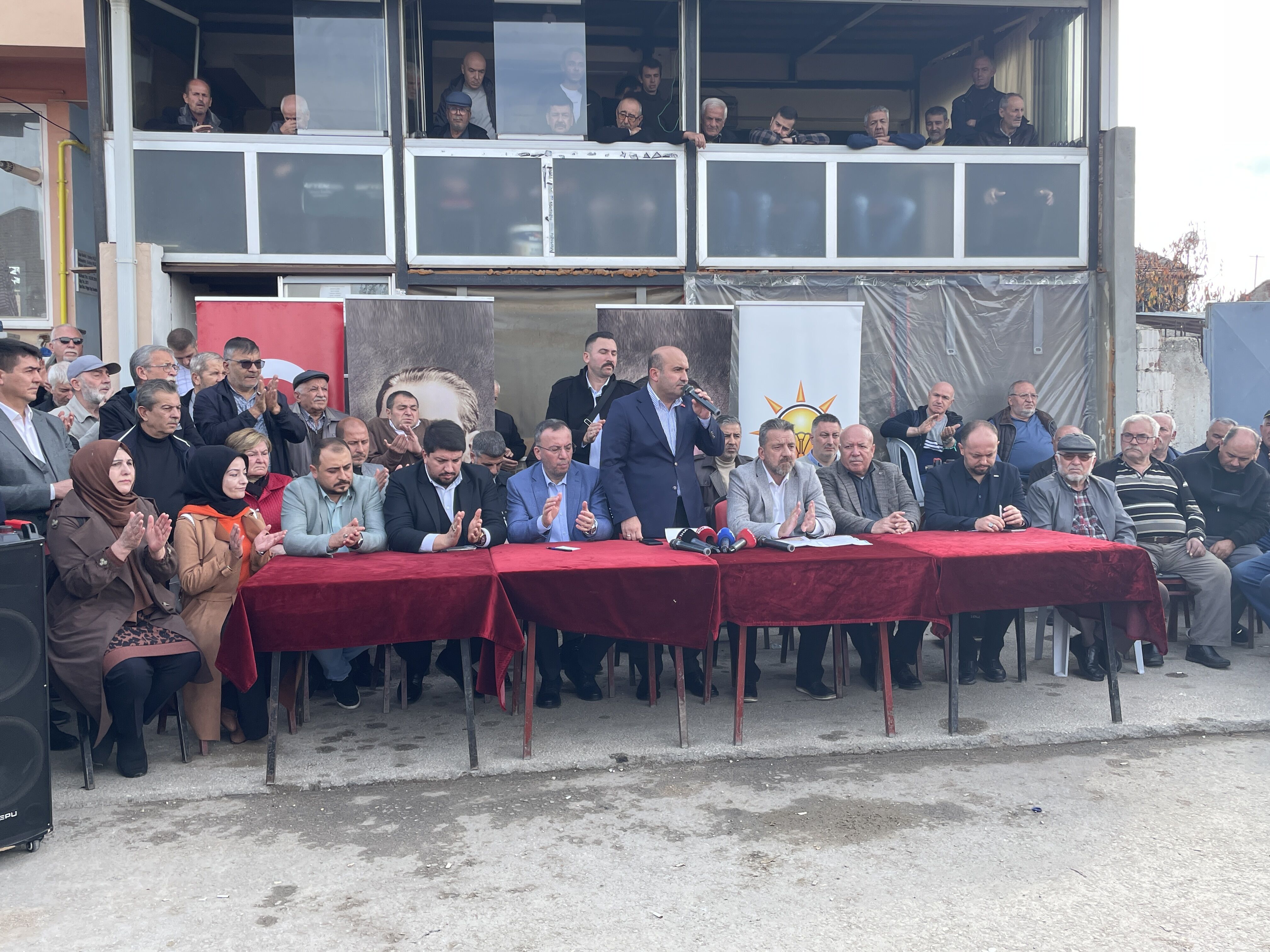 AK Parti İl Başkanı Albayrak Yeşiltepe Mahallesi'nde vatandaşlarla bir araya geldi