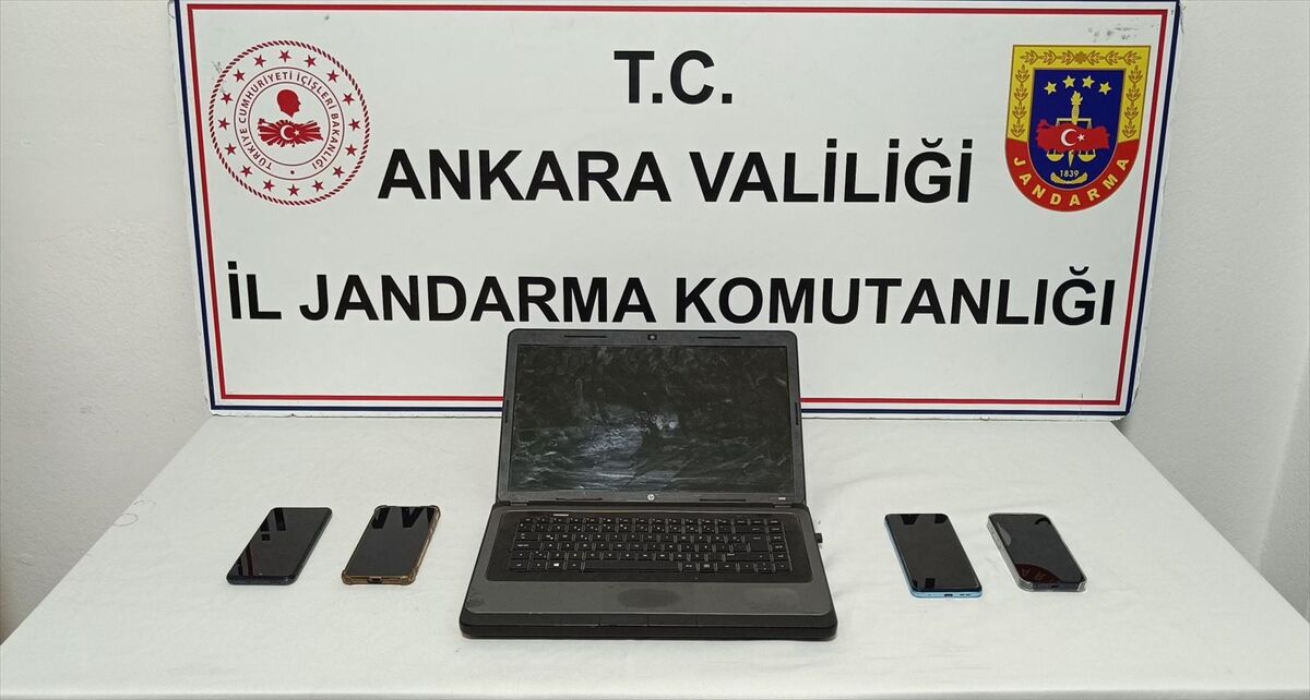 MİT ve Jandarmanın siber casuslara yönelik operasyonunda 2 zanlı yakalandı