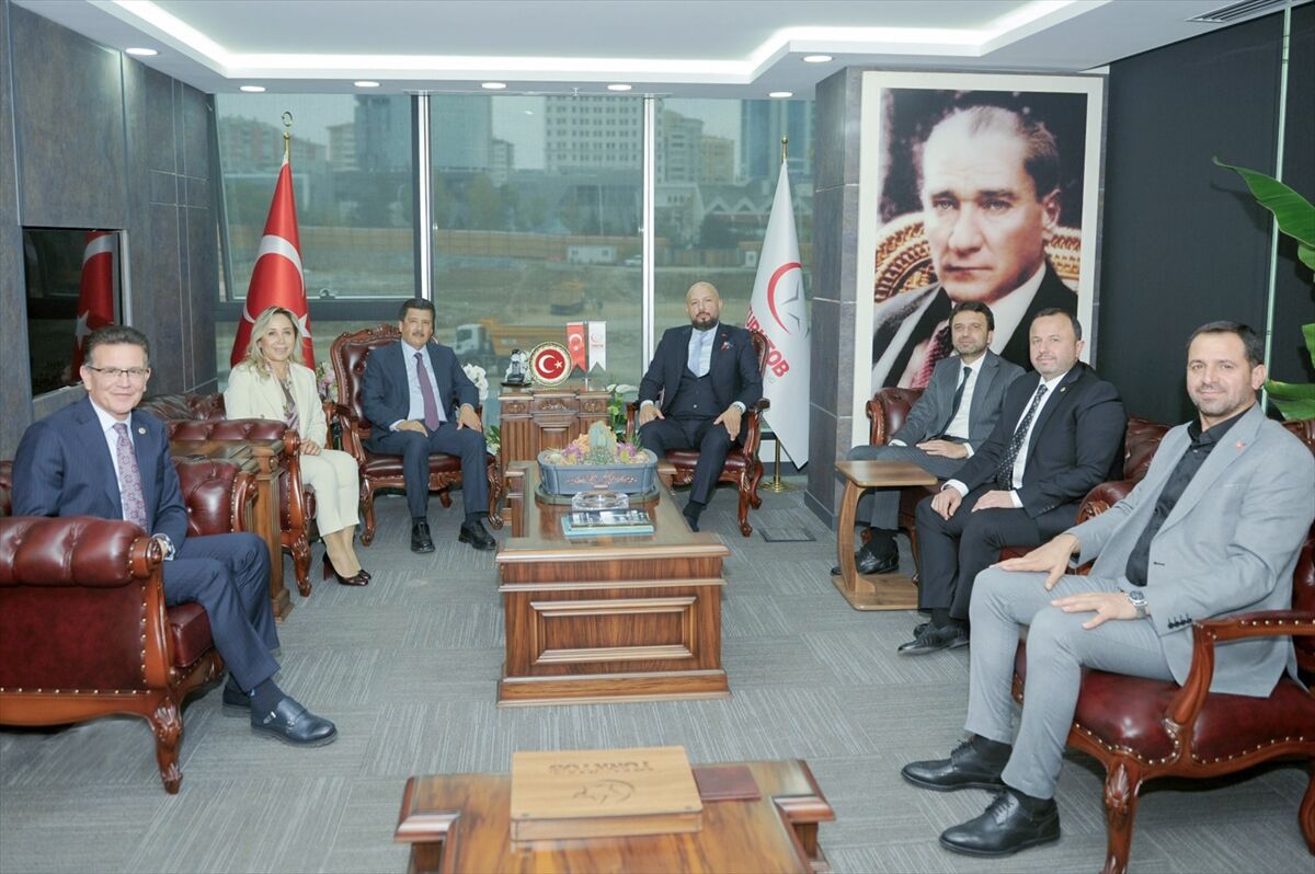 AK Parti'nin Antalya milletvekillerinden TÜRKTOB'a ziyaret
