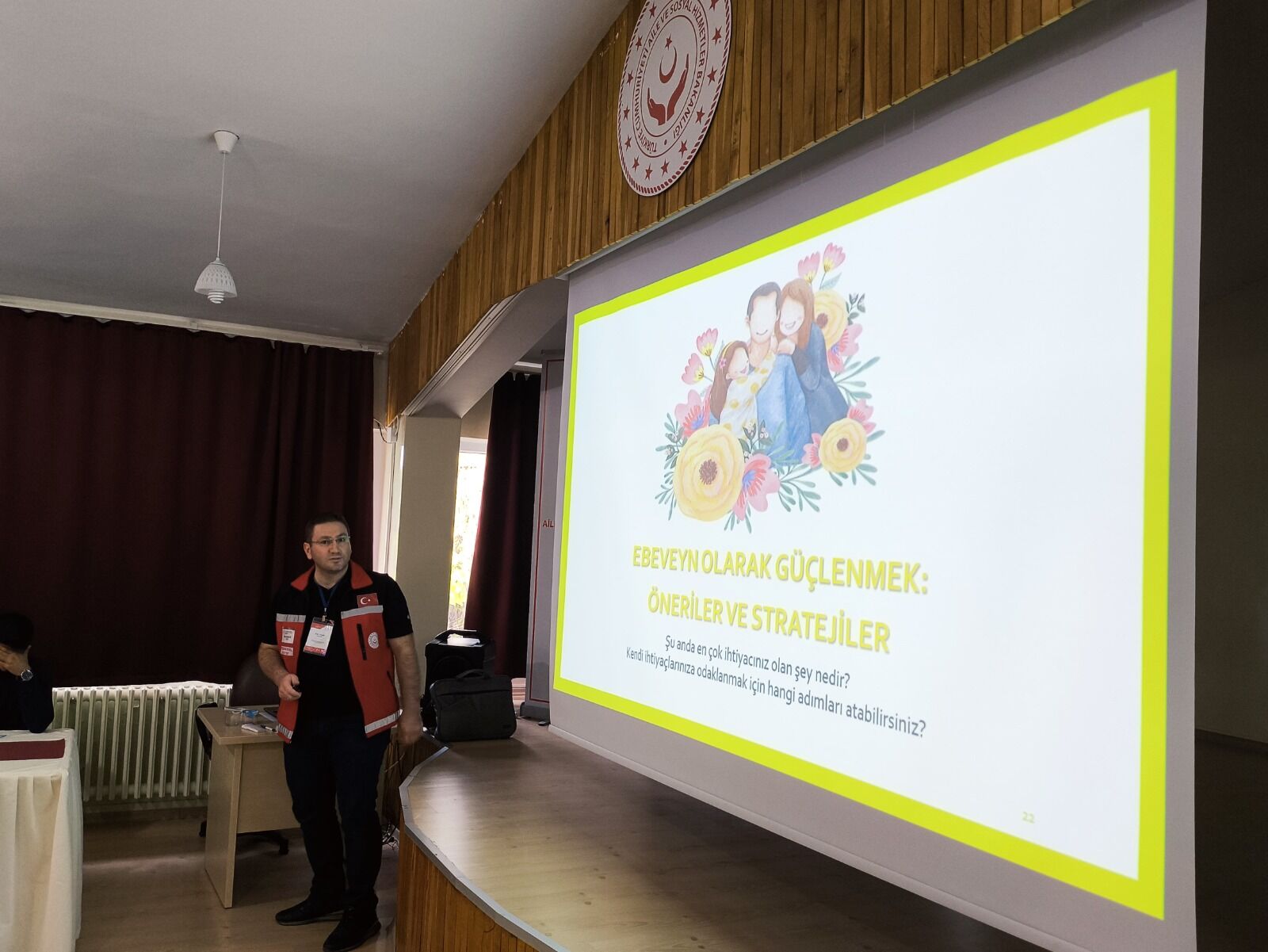 Aile ve Sosyal Hizmetler Bakanlığının 'Modüler Aile Eğitim Programı' 42 ilde daha uygulanmaya başlandı