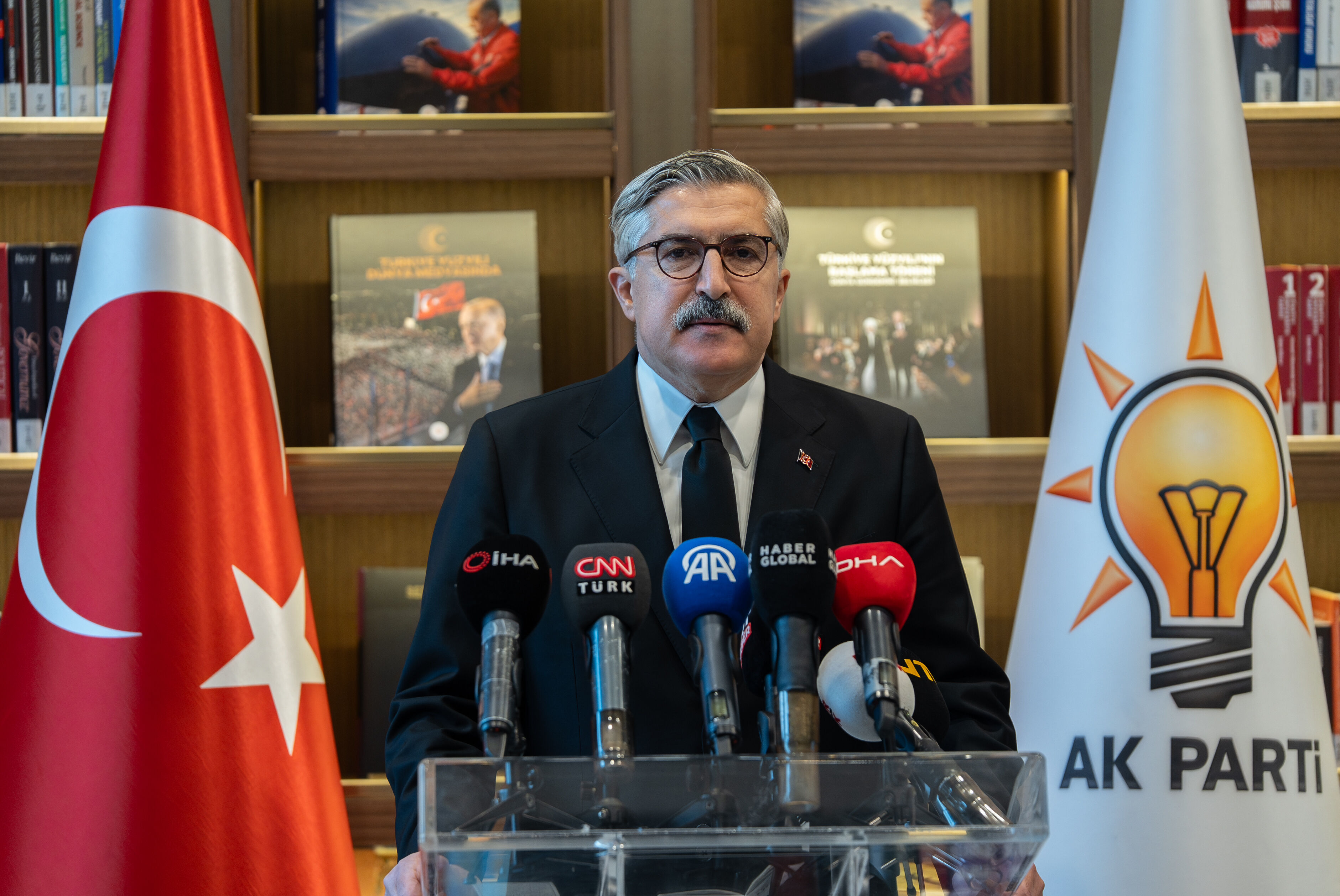 AK Parti Genel Başkan Yardımcısı Yayman'dan deprem bölgesindeki çalışmalara ilişkin açıklama: