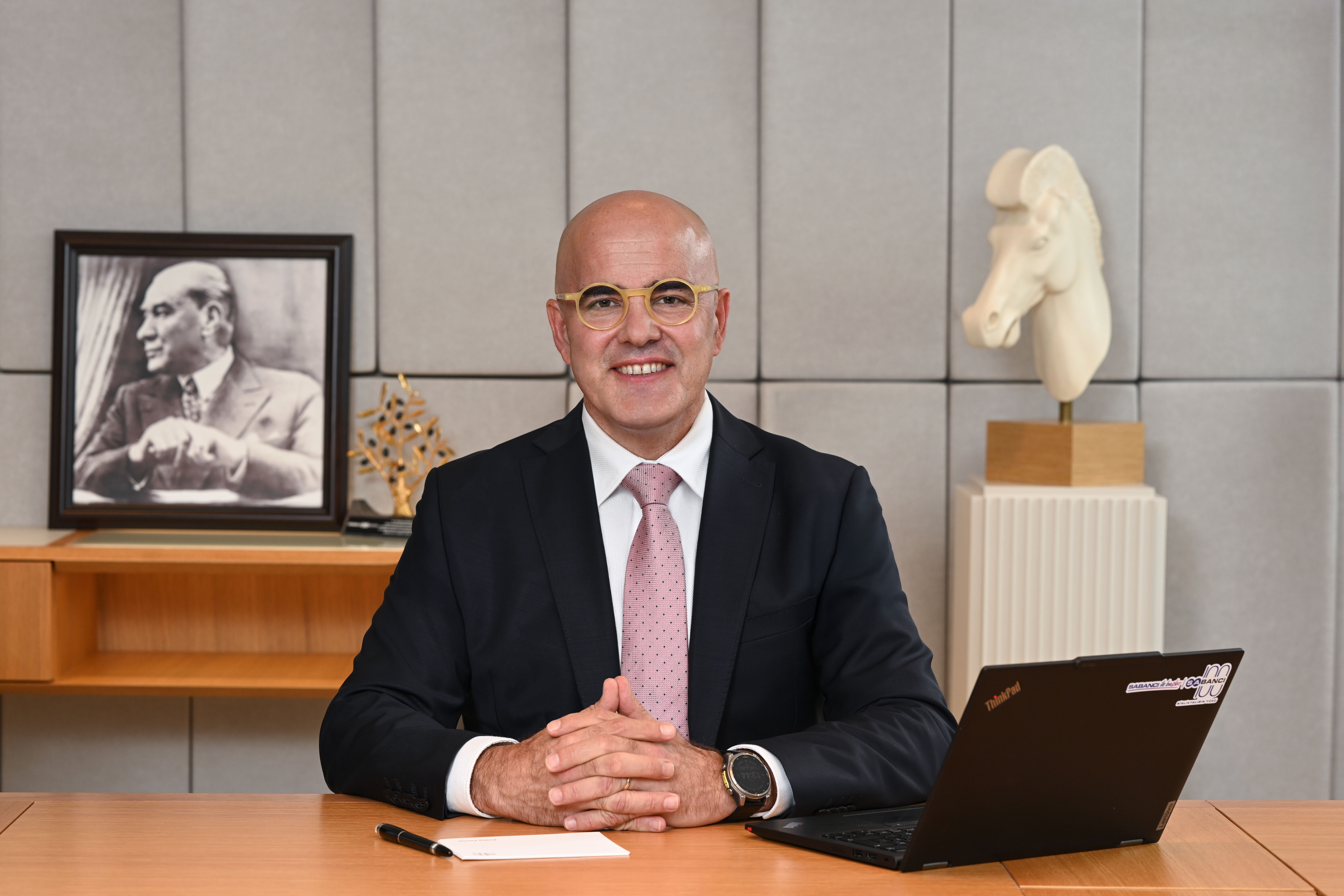 Sabancı'dan 2. yüzyılında portföy odaklı yeni yönetim modeli