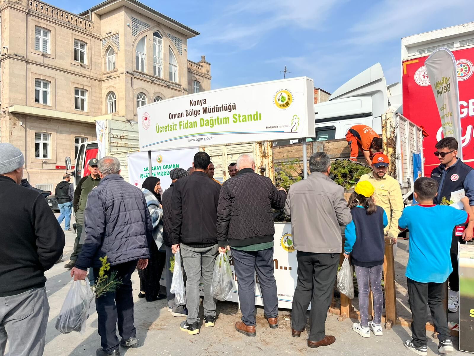 Aksaray'da 11 bin fidan dağıtıldı