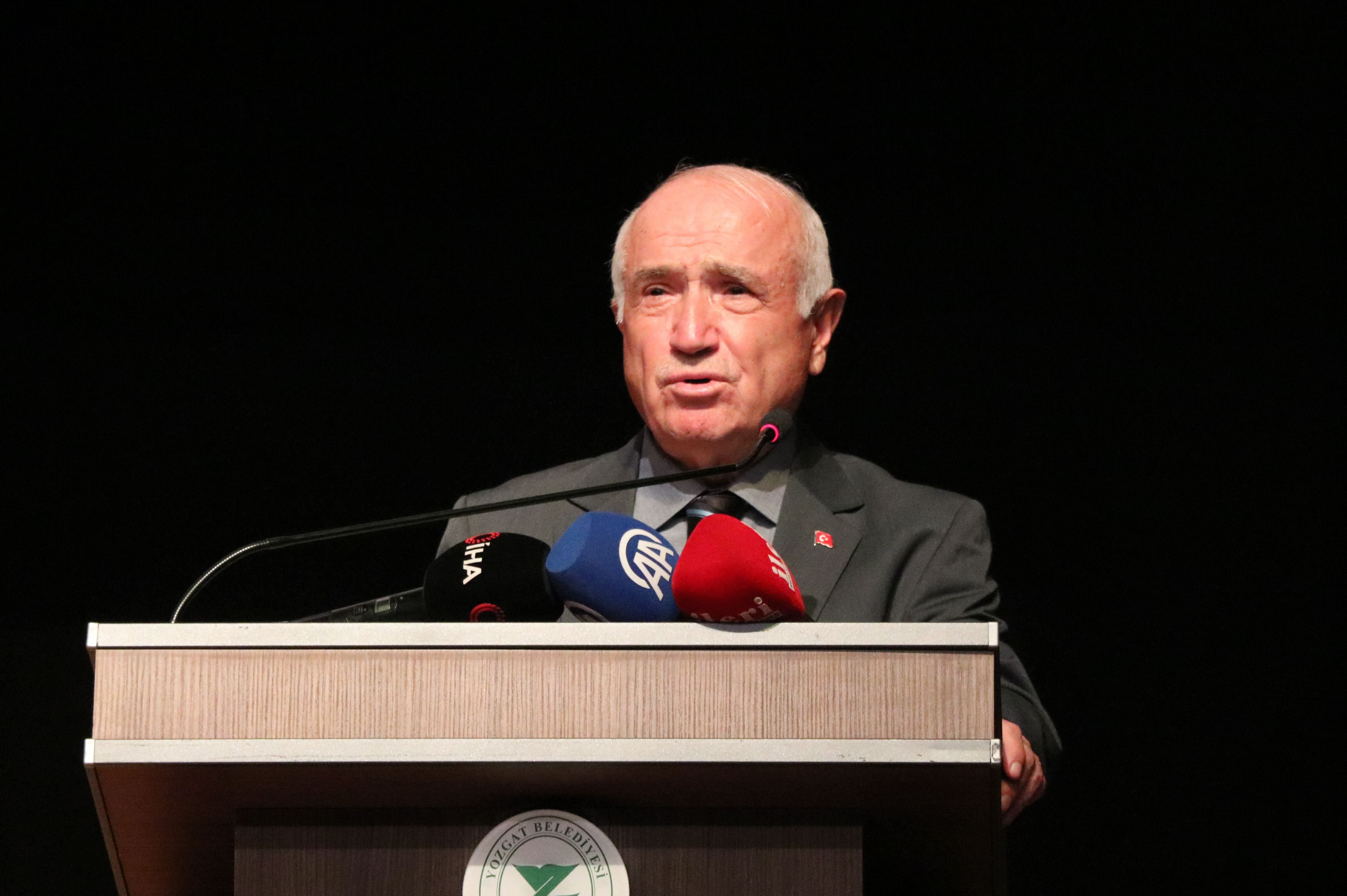 Eski TBMM Başkanı Cemil Çiçek Yozgat'ta konuştu: