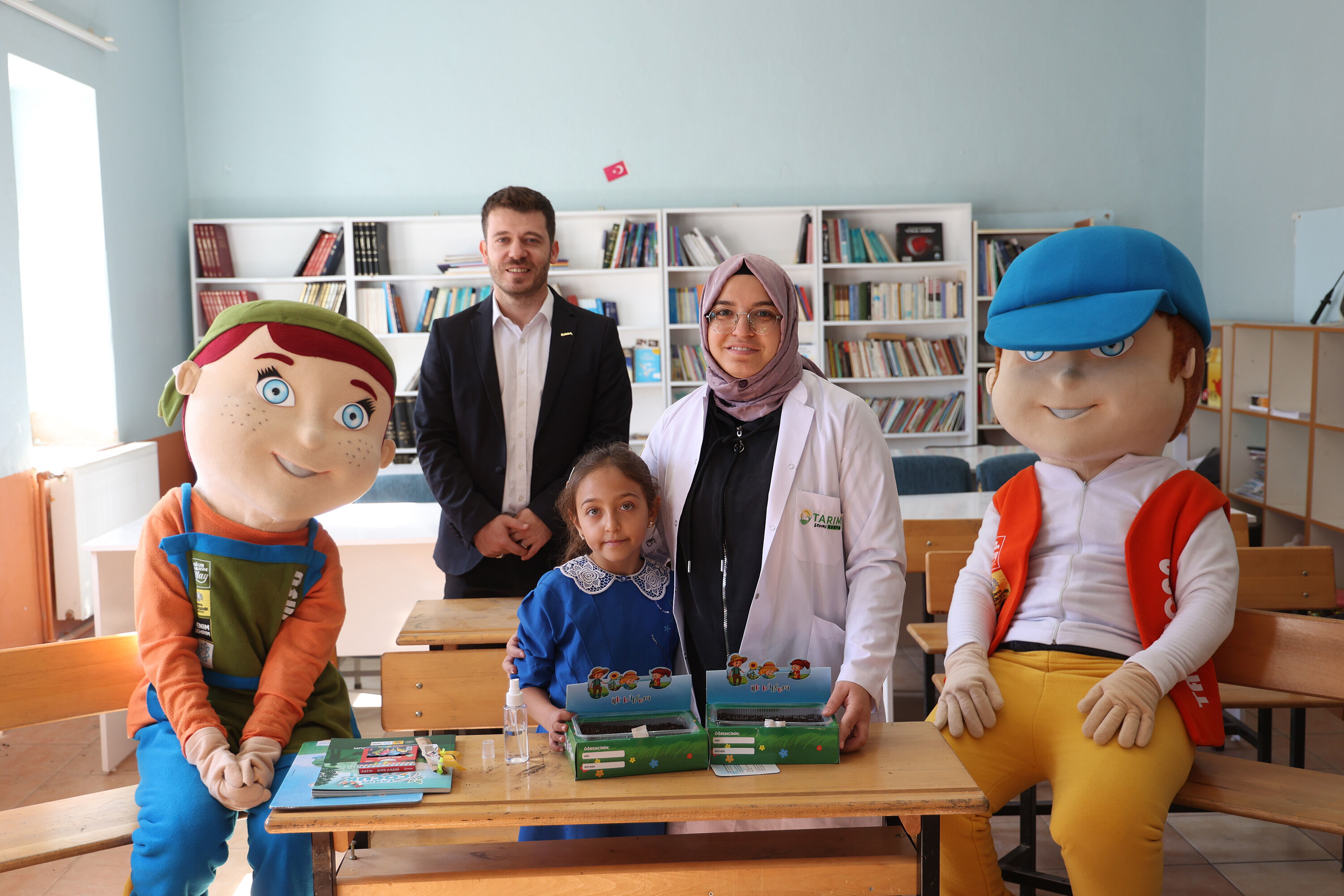 Konya'da bir öğretmeniyle bir öğrencisi bulunan okulda milli tohum bilinci eğitimi verildi