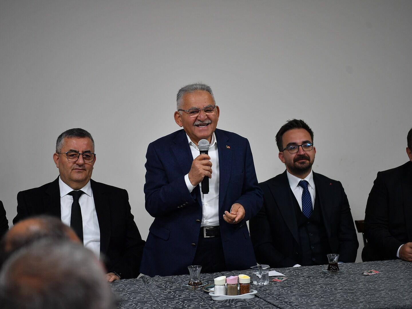 Başkan Büyükkılıç kahvaltıda belediye çalışanlarıyla buluştu
