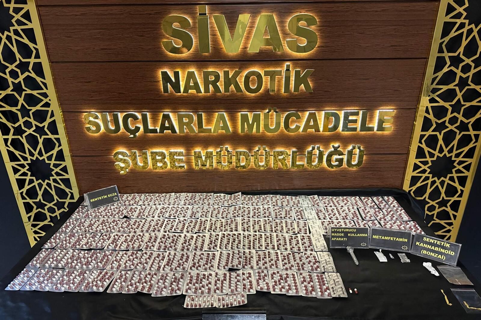 Sivas'ta uyuşturucu operasyonunda yakalanan 4 zanlıdan biri tutuklandı
