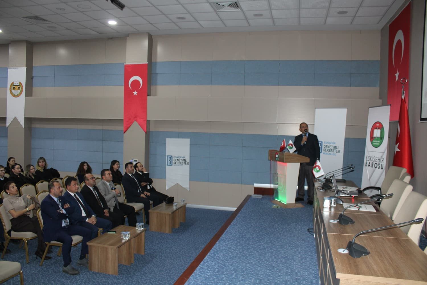 Eskişehir Denetimli Serbestlik Müdürlüğünce avukatlara seminer verildi