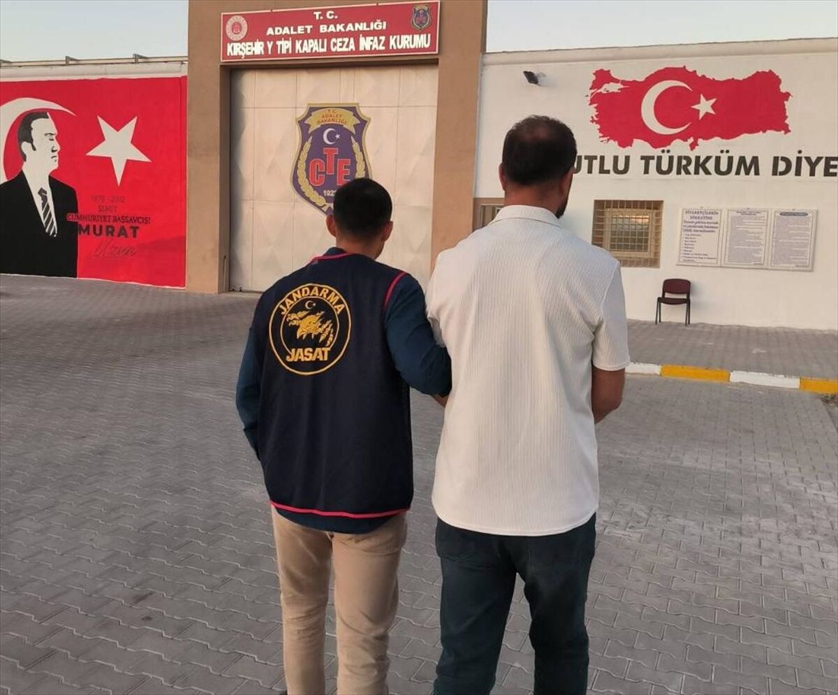 Kırşehir'de 7 yıl 8 ay kesinleşmiş hapis cezası bulunan firari yakalandı