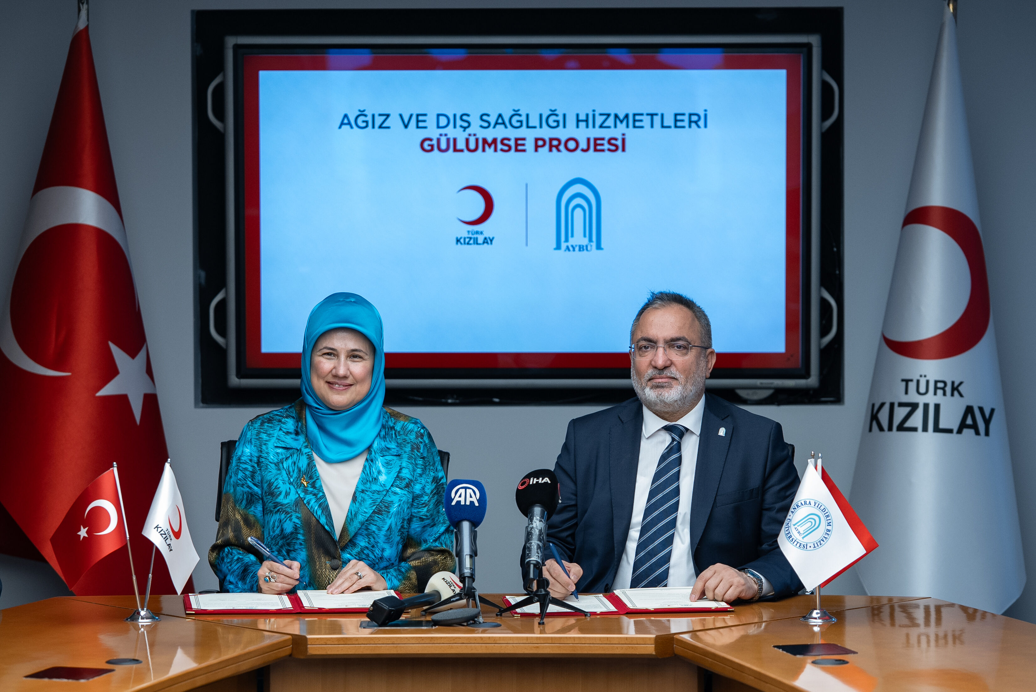 Türk Kızılay 'Gülümse Projesi' kapsamında AYBÜ ile işbirliği protokolü imzaladı: