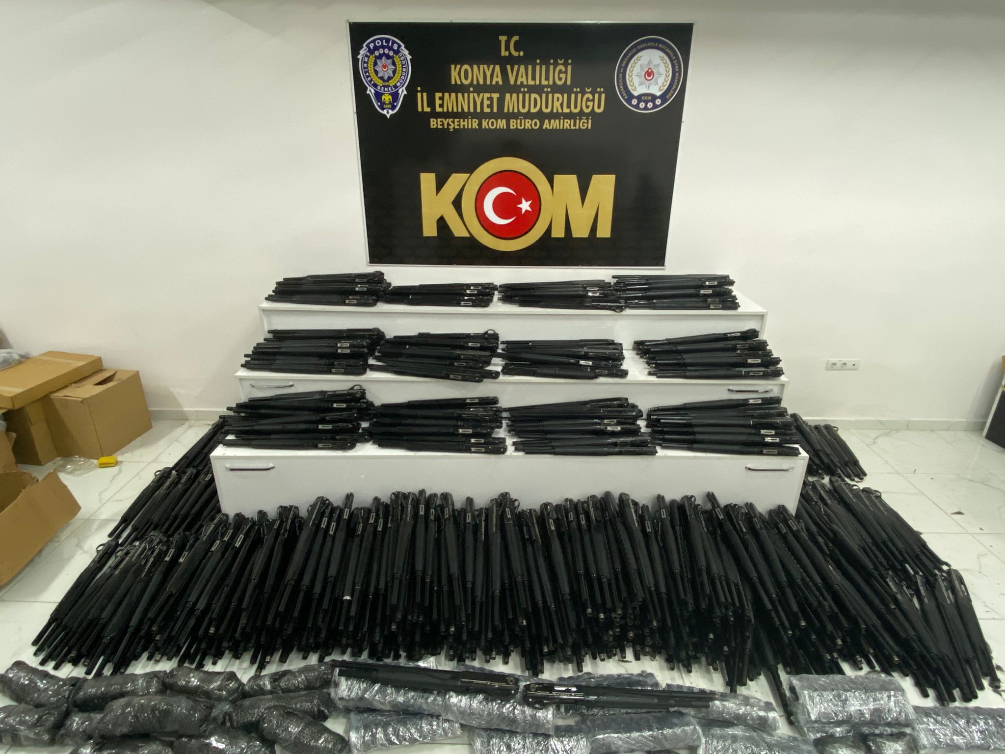 Konya'da silah kaçakçılığı operasyonlarında 3 şüpheli yakalandı