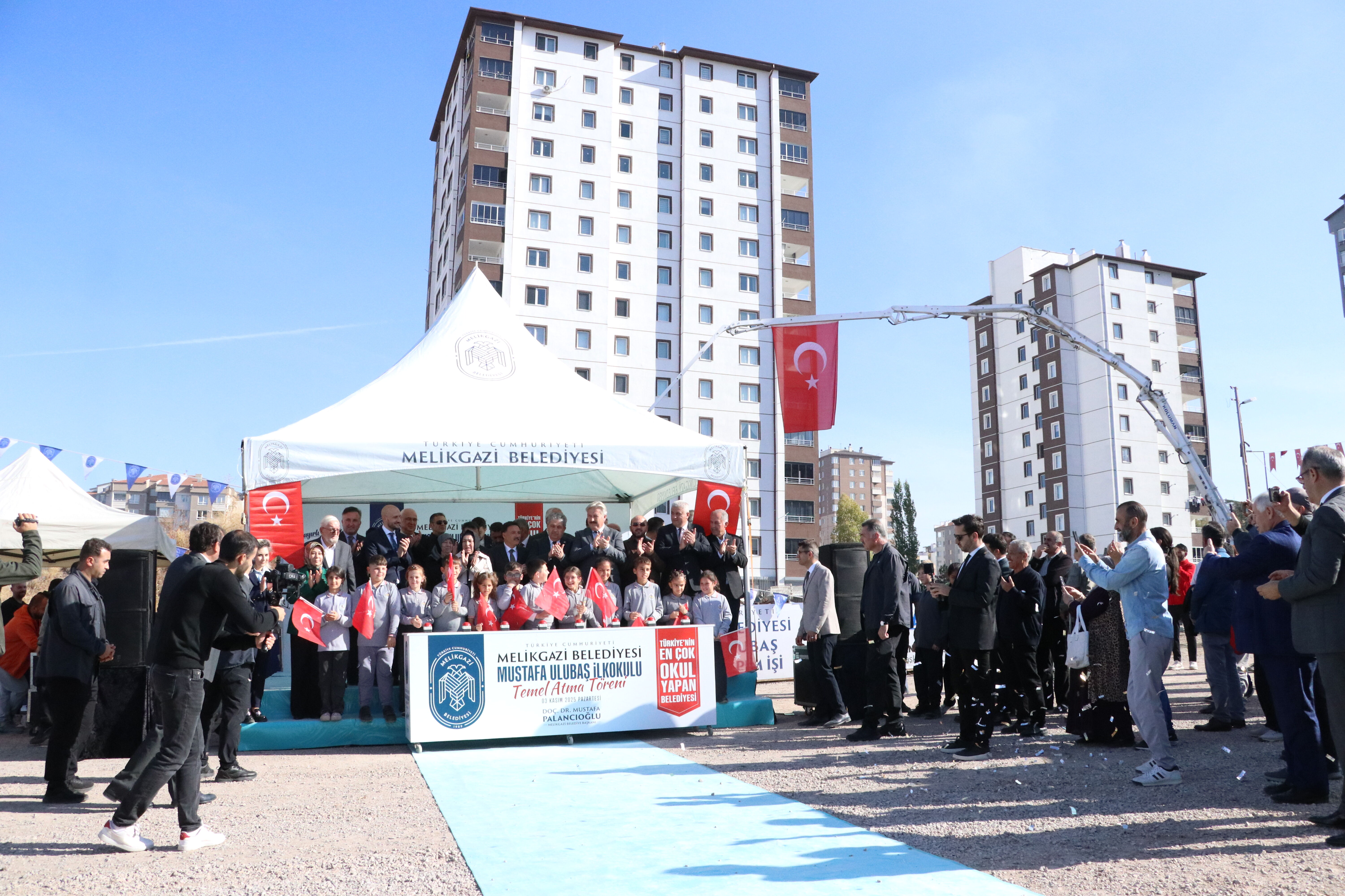 Melikgazi Belediyesi Mustafa Ulubaş İlkokulu'nun temeli atıldı