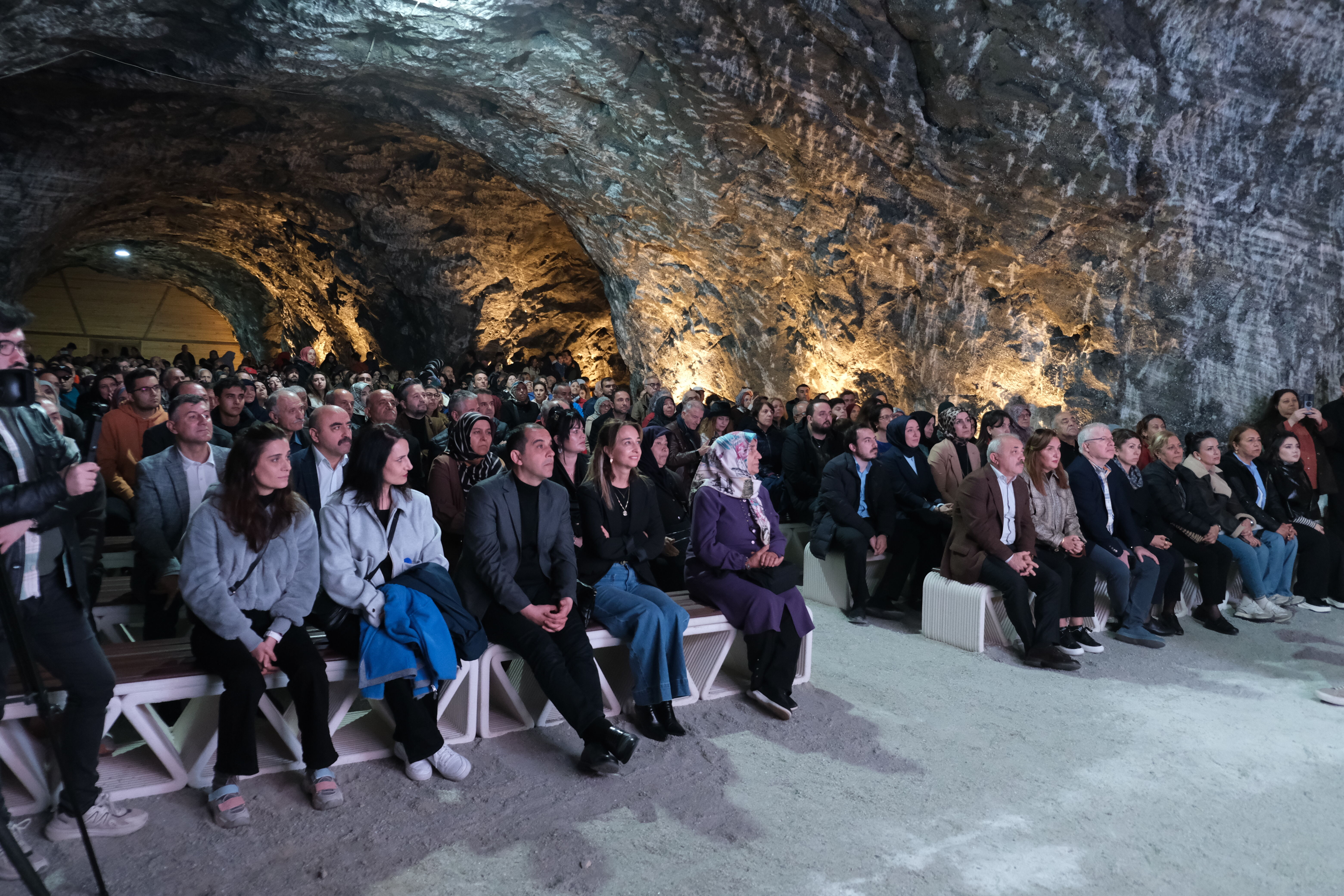 Çankırı Yer Altı Tuz Şehri'nde 'Kaya Tuzundan Gelen Şifa' konferansı düzenlendi