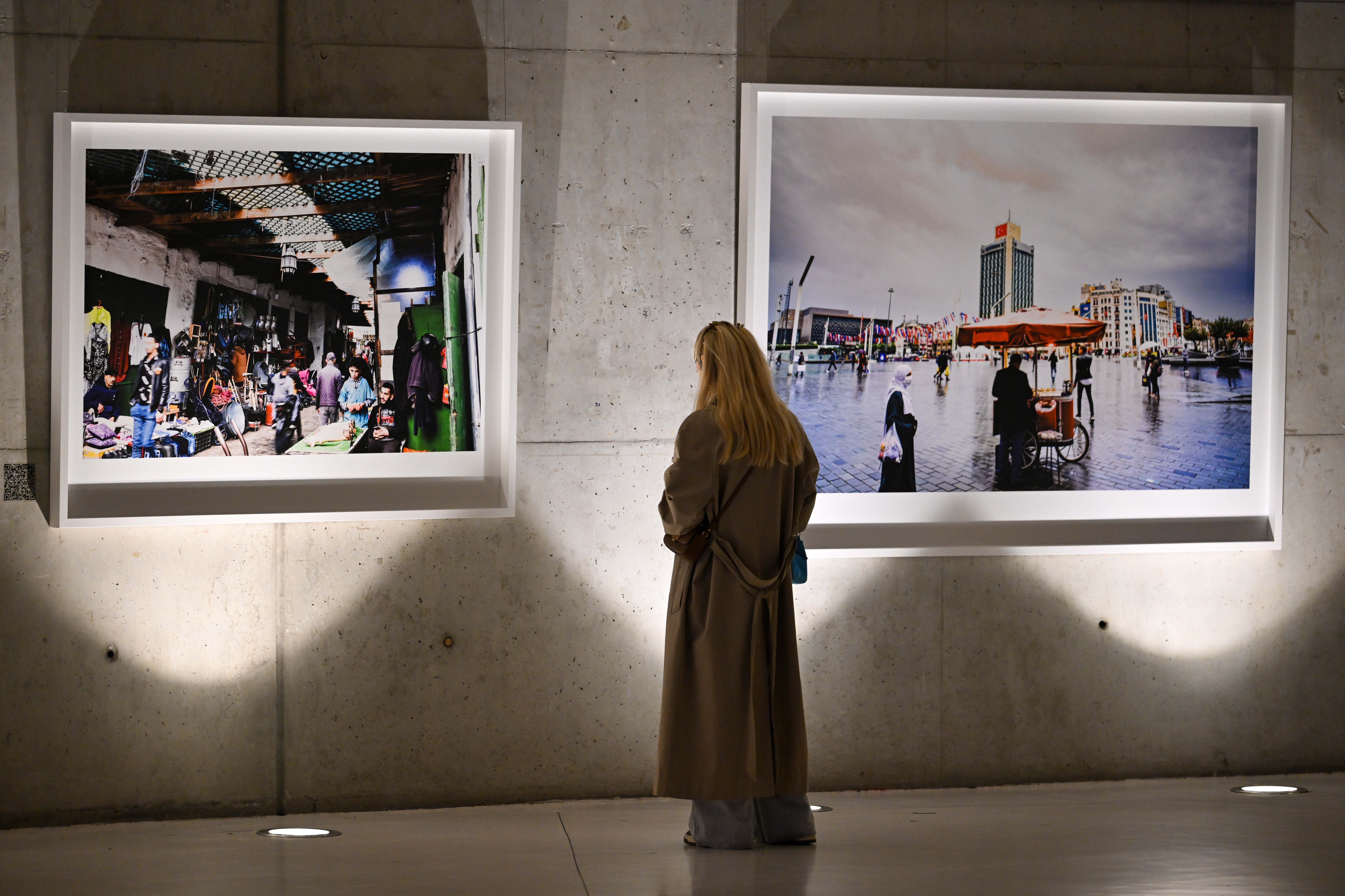 Zeki Demirkubuz'un ikinci kişisel fotoğraf sergisi Ankara'da sanatseverleri ağırlıyor