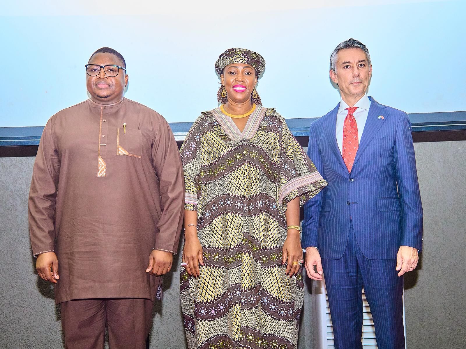 Sierra Leone Cumhurbaşkanı'nın eşi, Türkiye'nin Freetown Büyükelçiliği'ndeki 29 Ekim resepsiyonuna katıldı
