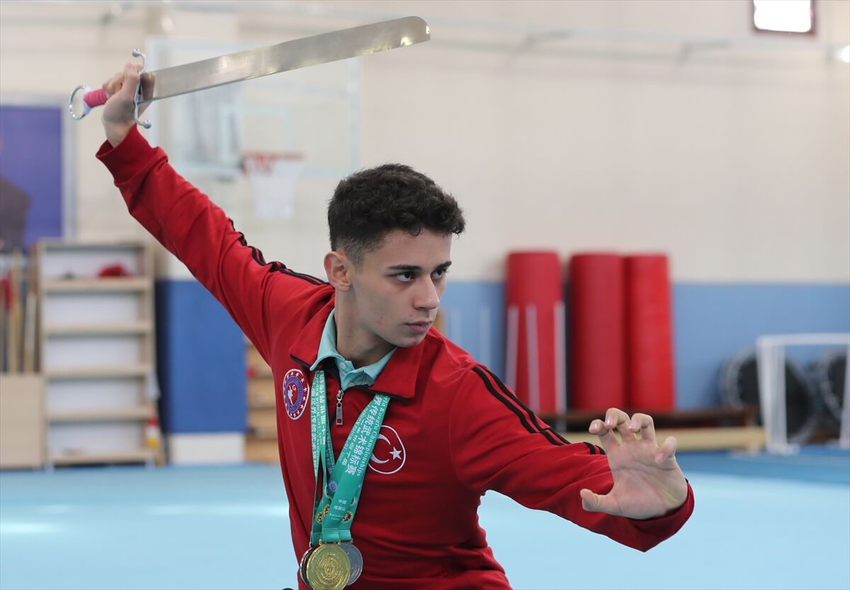 Dünya şampiyonu milli wushucu, 2026 Yaz Gençlik Olimpiyat Oyunları'na gözünü çevirdi