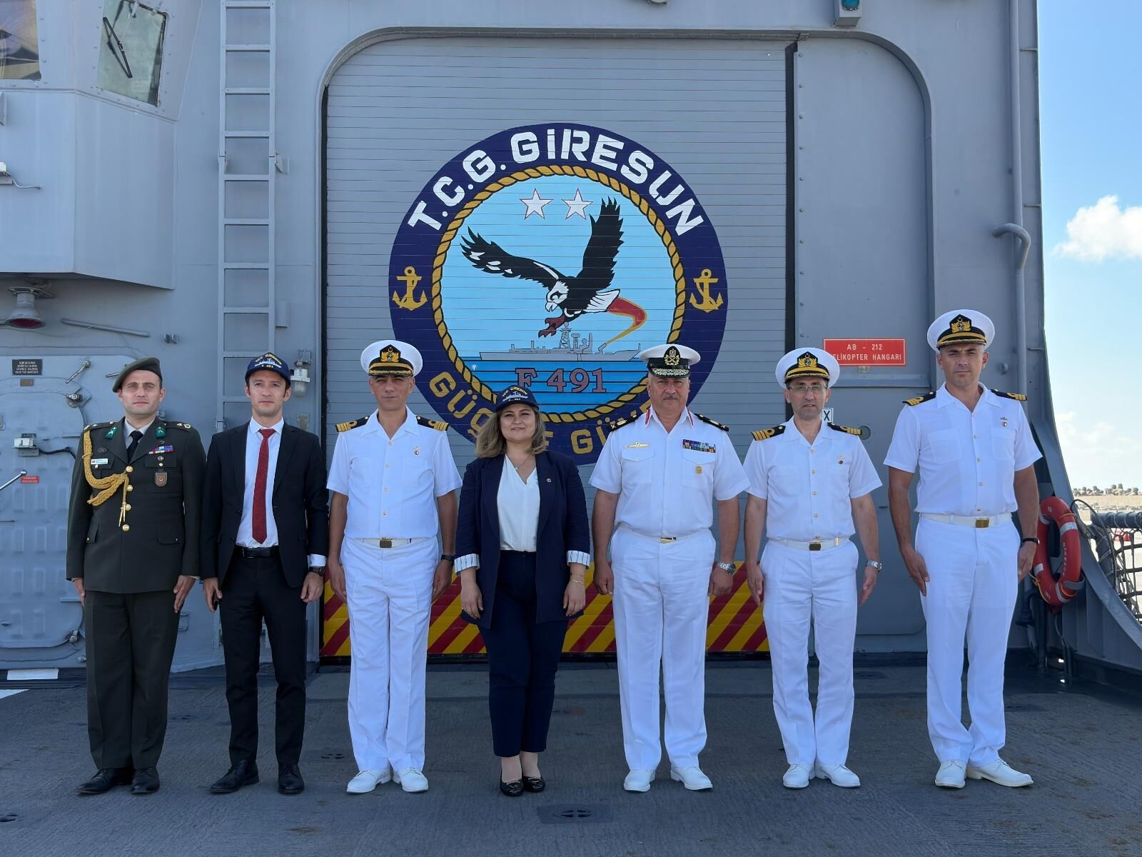 TCG Giresun Fırkateyni'nden 29 Ekim Cumhuriyet Bayramı kutlamaları kapsamında Mısır'a liman ziyareti