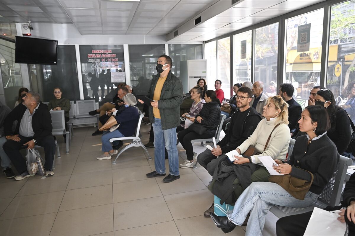 Eski tip ehliyetlerin yenilenmesi için tanınan süre bugün sona eriyor