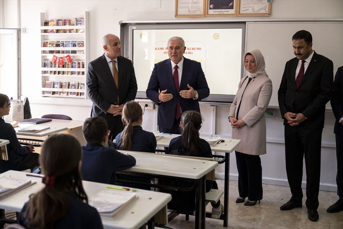 Kamu Başdenetçisi Akarca, öğrencilere hak arama kültürünün önemini anlattı: