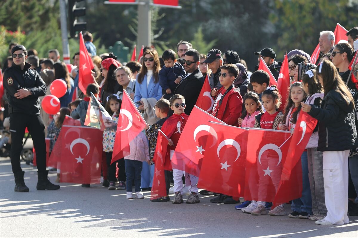 Bursa ve çevre illerde Cumhuriyet'in 102. yıl dönümü kutlandı
