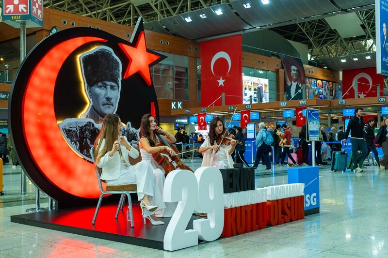 Cumhuriyet Bayramı Sabiha Gökçen Havalimanı'nda kutlandı