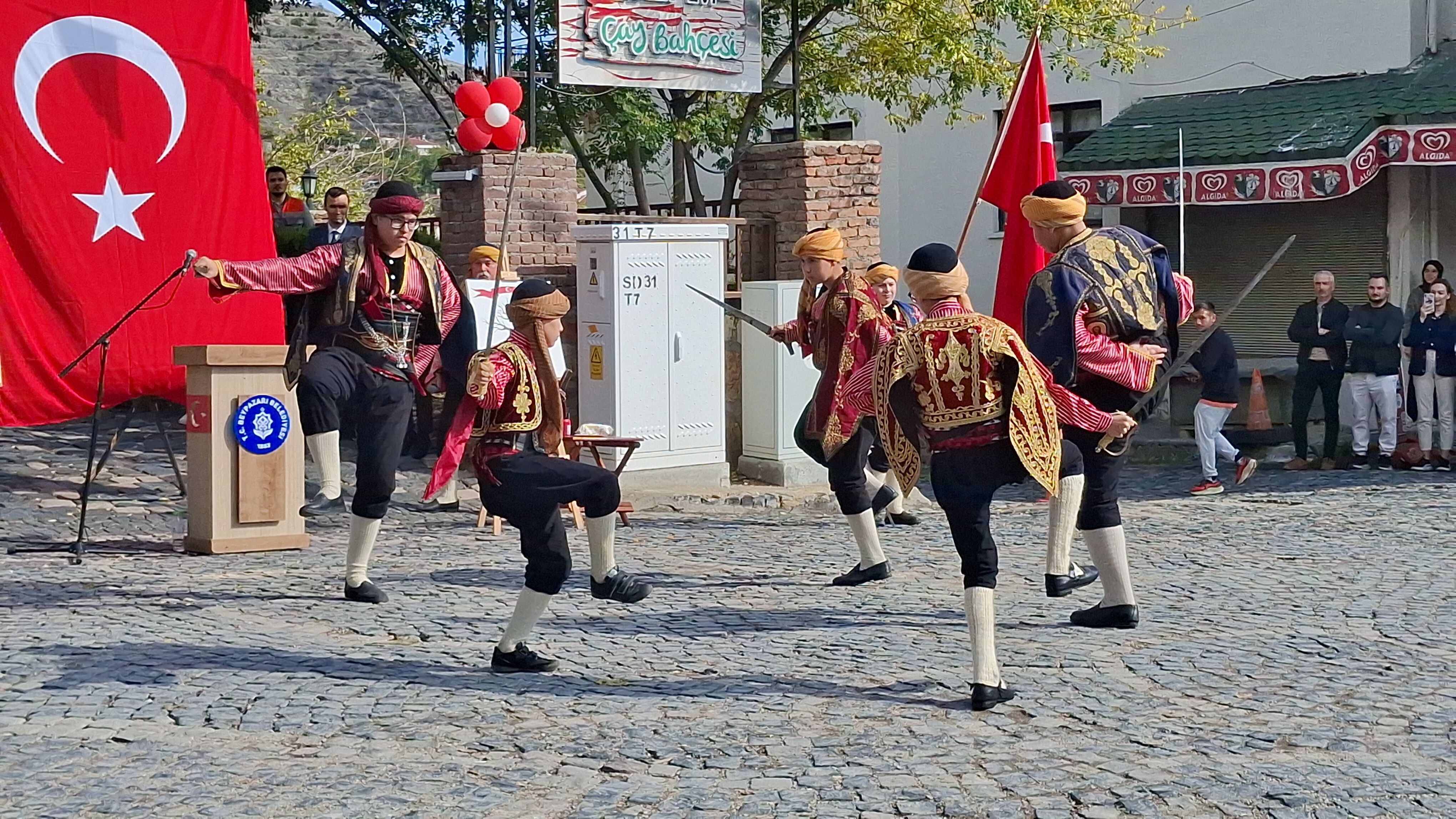 Beypazarı ilçesinde Cumhuriyet'in 102. yılı kutlanıyor