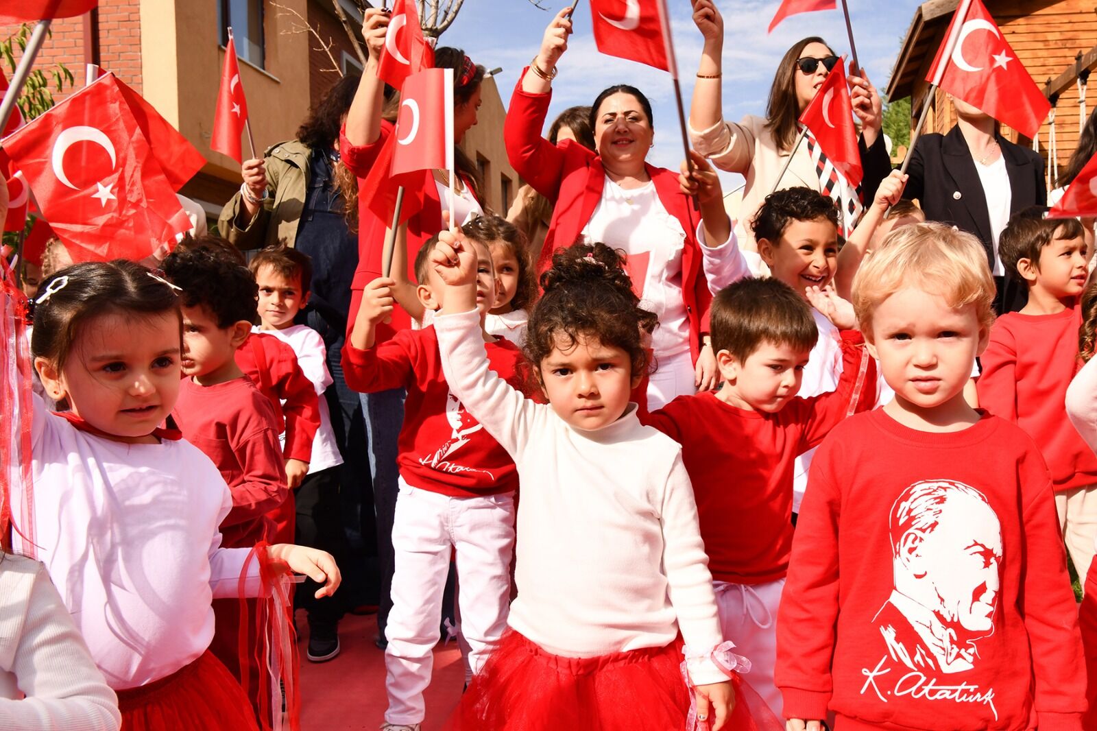 Başkan Ataç: Cumhuriyet bize verilen özgürlüktür