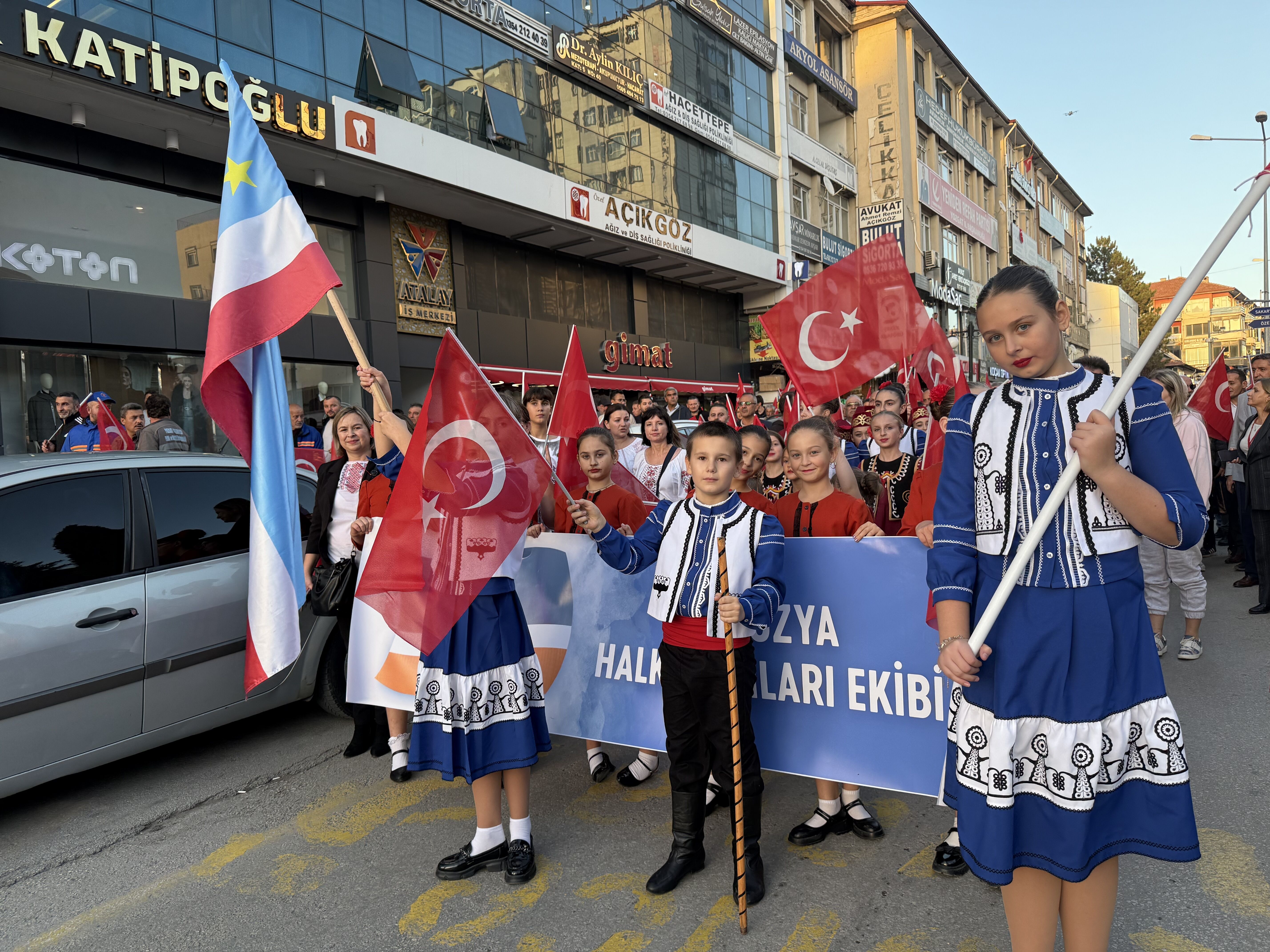 Yozgat'ta 1. Uluslararası Halk Dansları Şenliği başladı