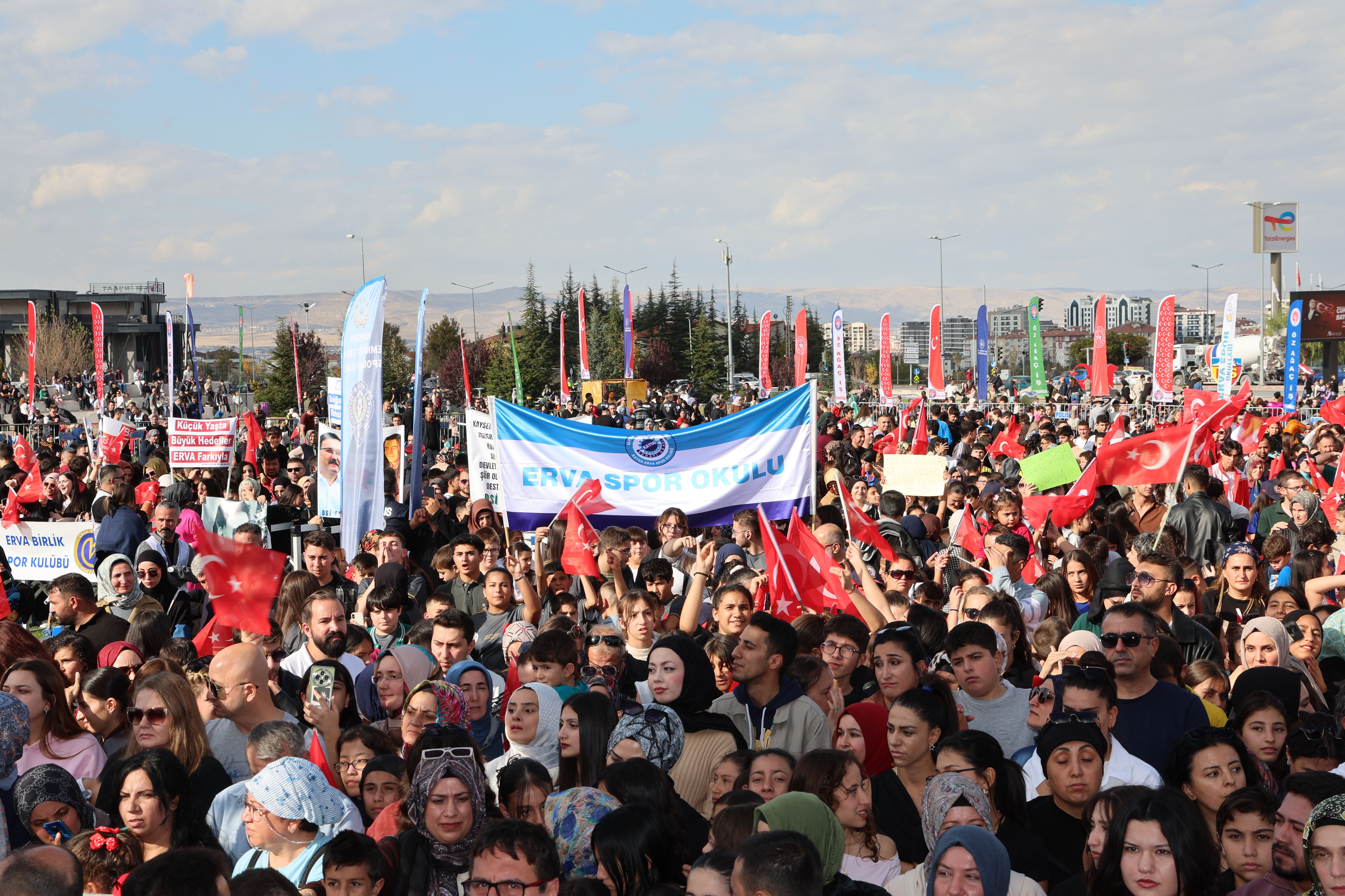 Sanatçı Murat Kekilli Kayseri'de sahne aldı