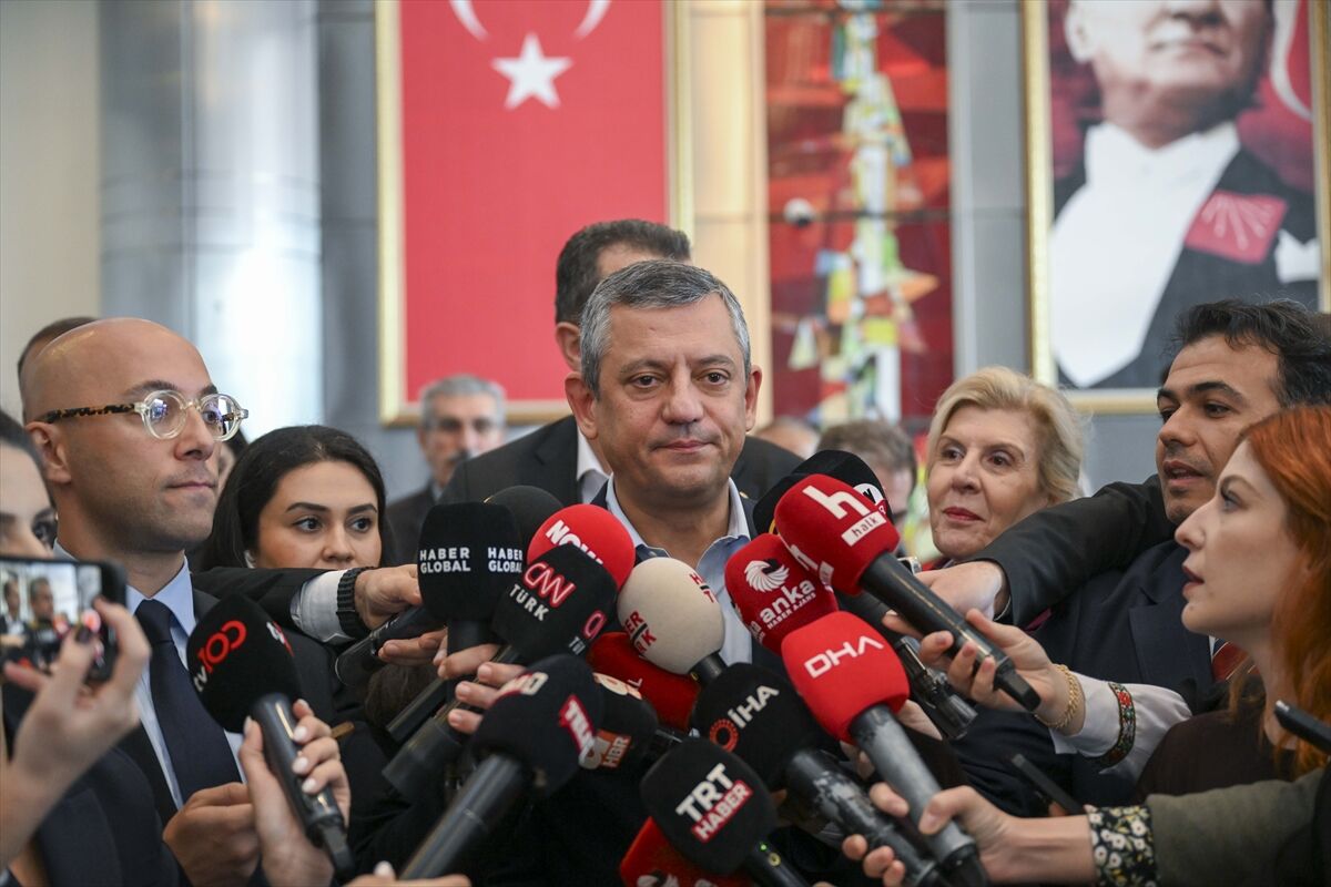 CHP Genel Başkanı Özel'den 'kurultay davası' kararına ilişkin açıklama:
