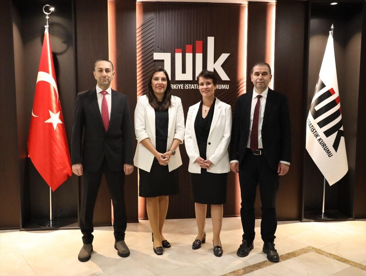 TÜİK uzmanları Avrupa İstatistik Ödülleri'nde uluslararası başarıya imza attı