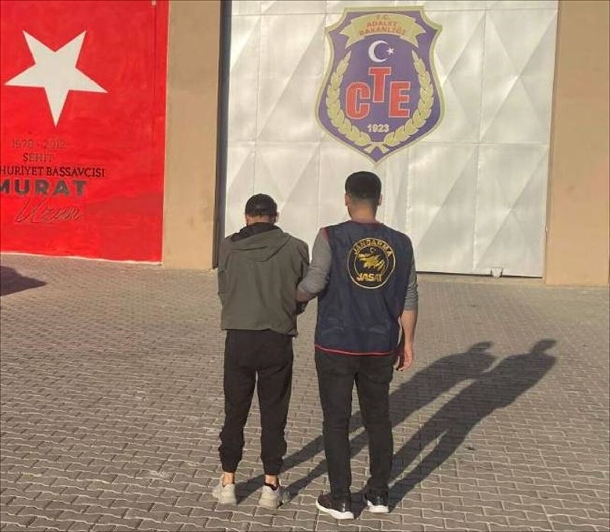 Firari hükümlü, Çorum'dan saklanmak için gittiği Kırşehir'de yakalandı