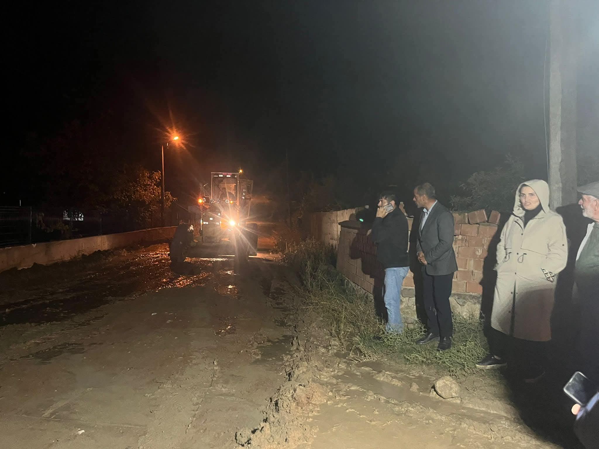 Bahşılı'da sağanak etkili oldu