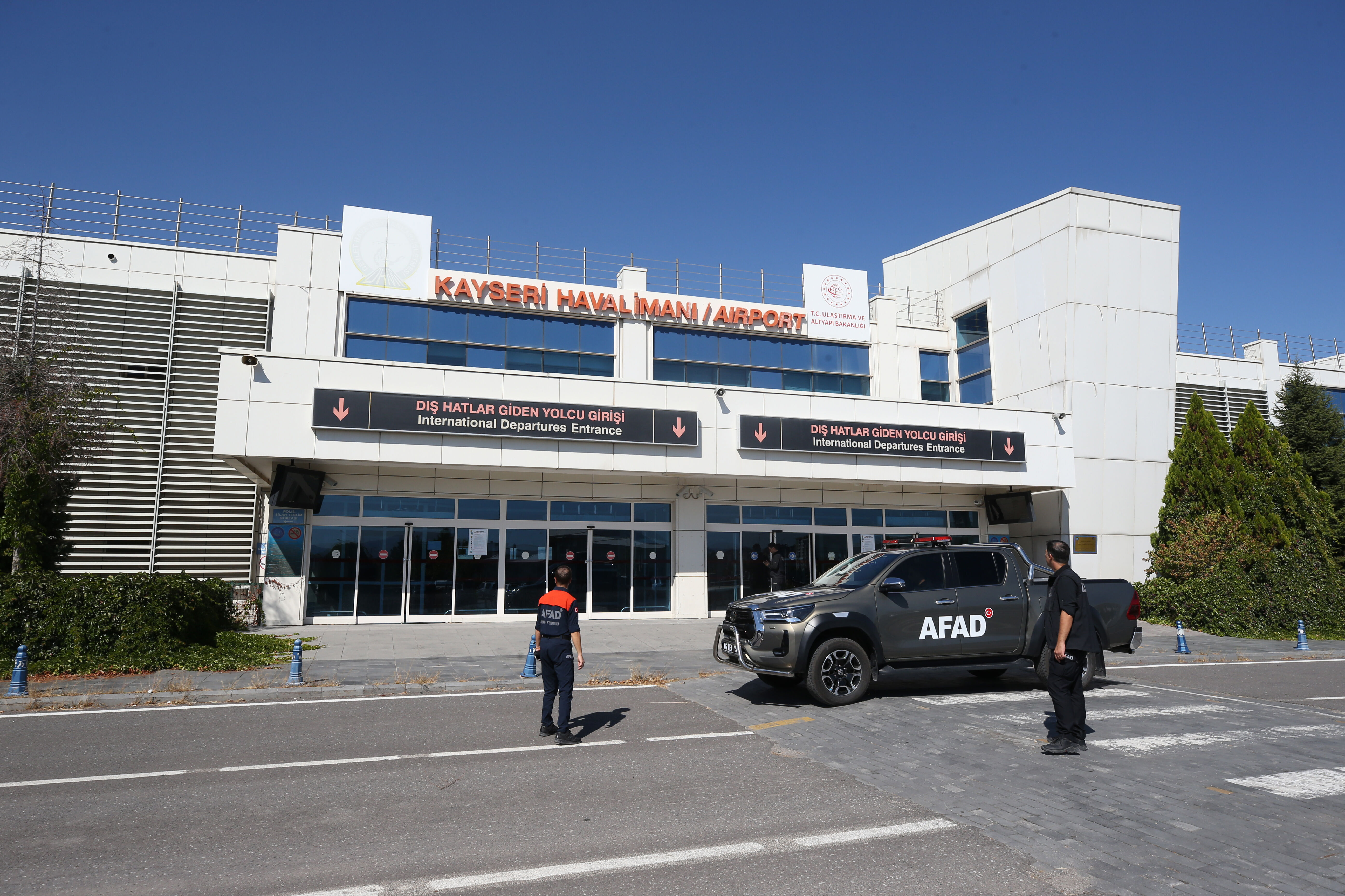 Kayseri'de eski dış hatlar giden yolcu terminal binası AFAD'ın lojistik üssü olacak