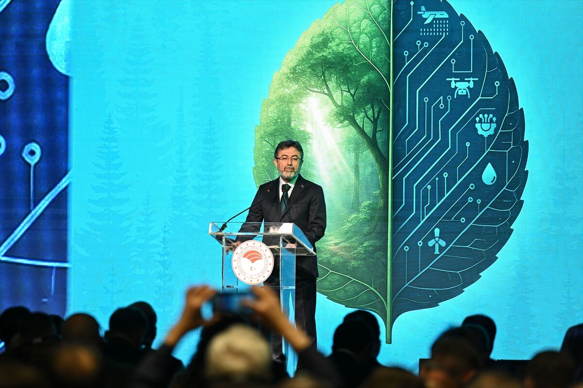 Bakan Yumaklı, 'İstanbul Orman İnovasyon Haftası' etkinliğinin açılışında konuştu: