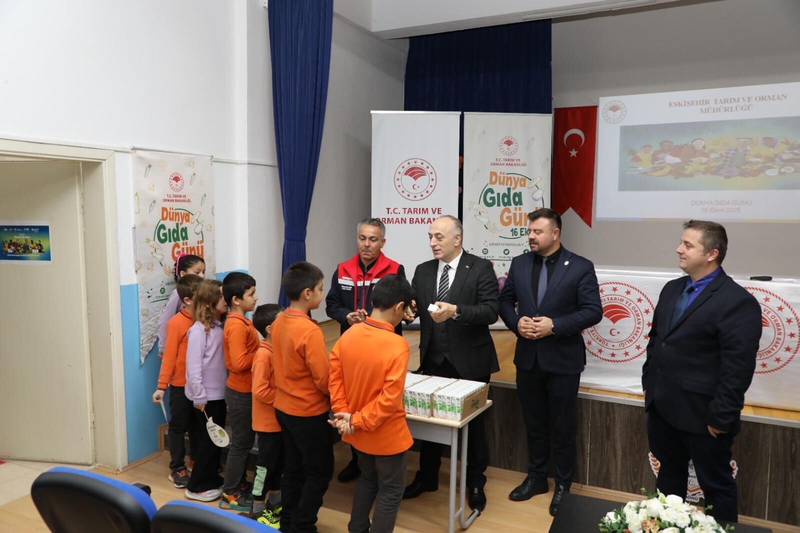Eskişehir İl Tarım ve Orman Müdürlüğü Dünya Gıda Günü'nü öğrencilerle kutladı