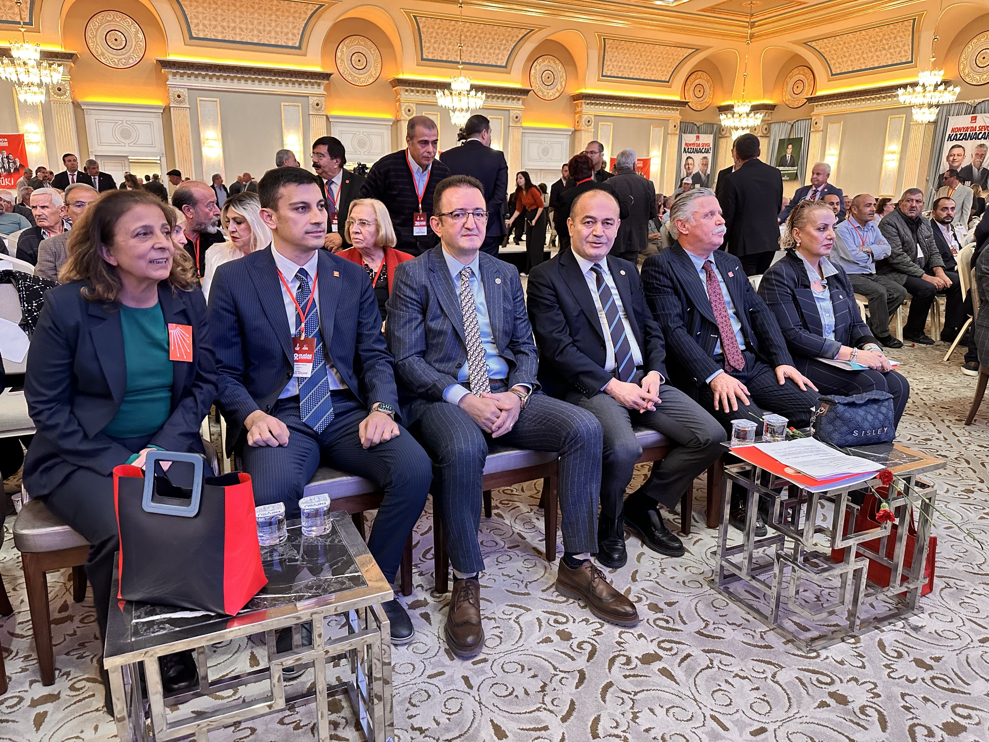 CHP Genel Başkan Yardımcısı Karabat, partisinin Konya Olağan İl Kongresi'nde konuştu: