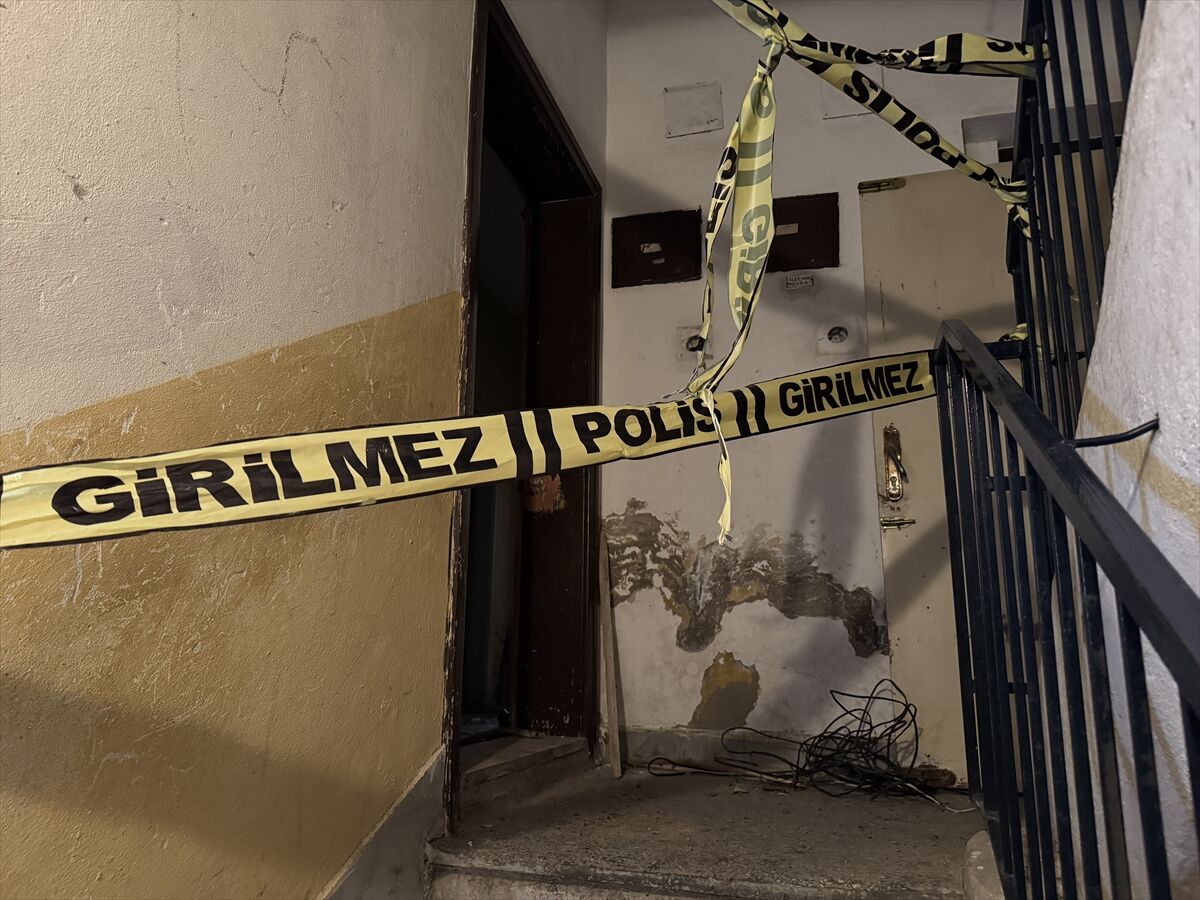 Nevşehir'de çöp evdeki engelli kadın, yaklaşık bir ay annesinin cesediyle yaşamış