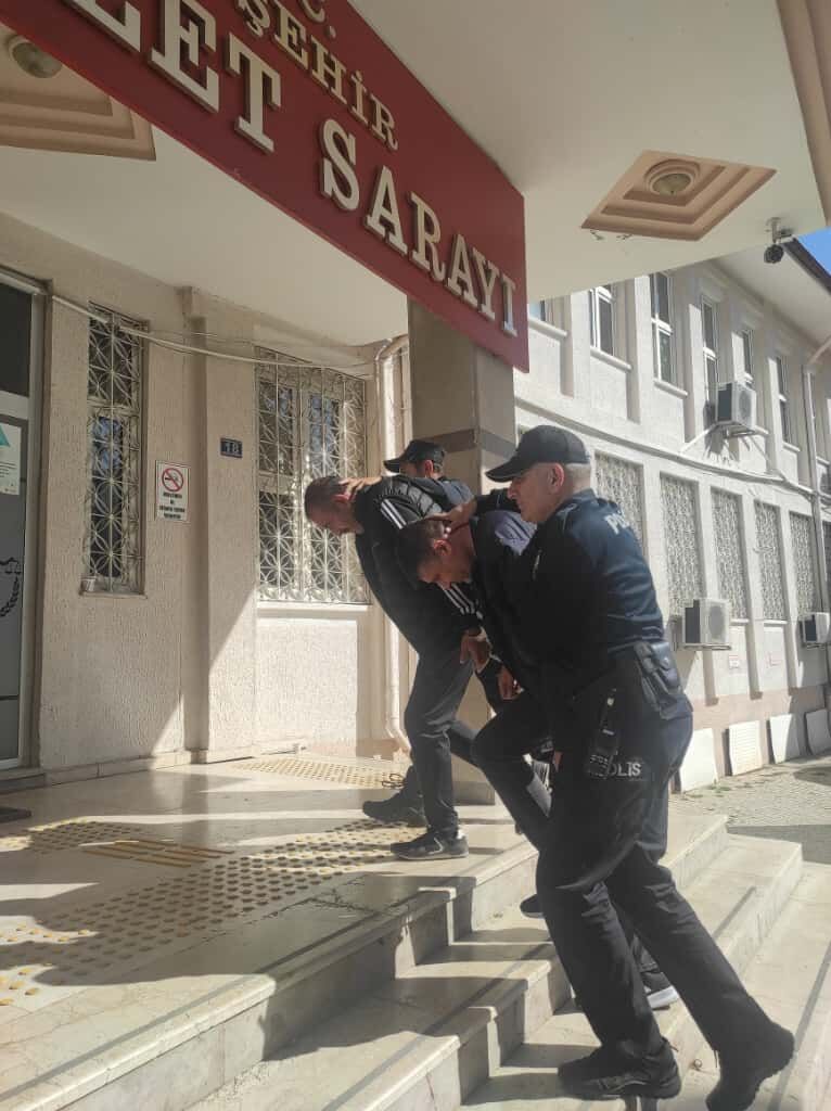 Konya'da kaçakçılık operasyonunda yakalanan 2 şüpheliden 1'i tutuklandı