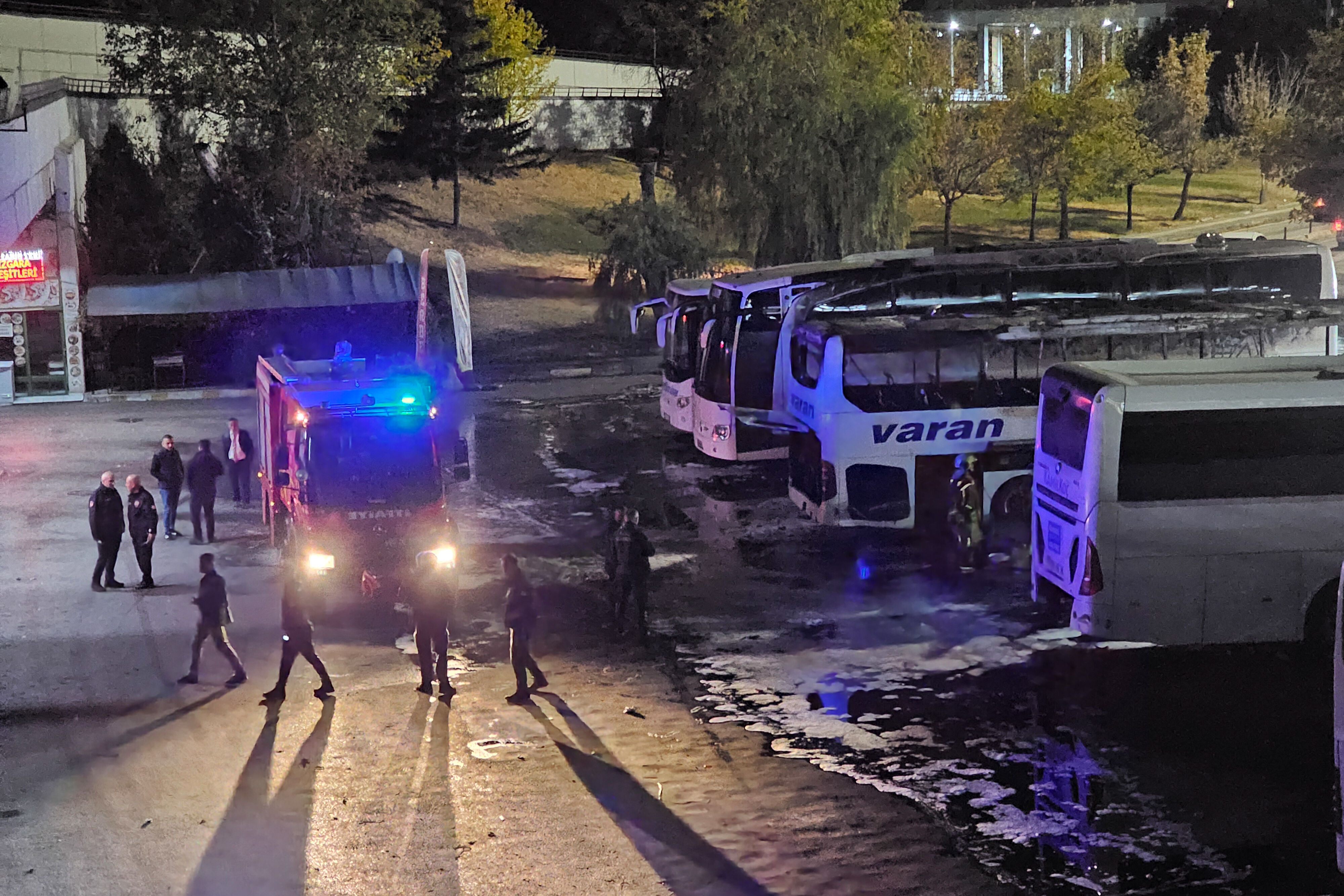 AŞTİ'de park halindeki otobüste çıkan yangın söndürüldü