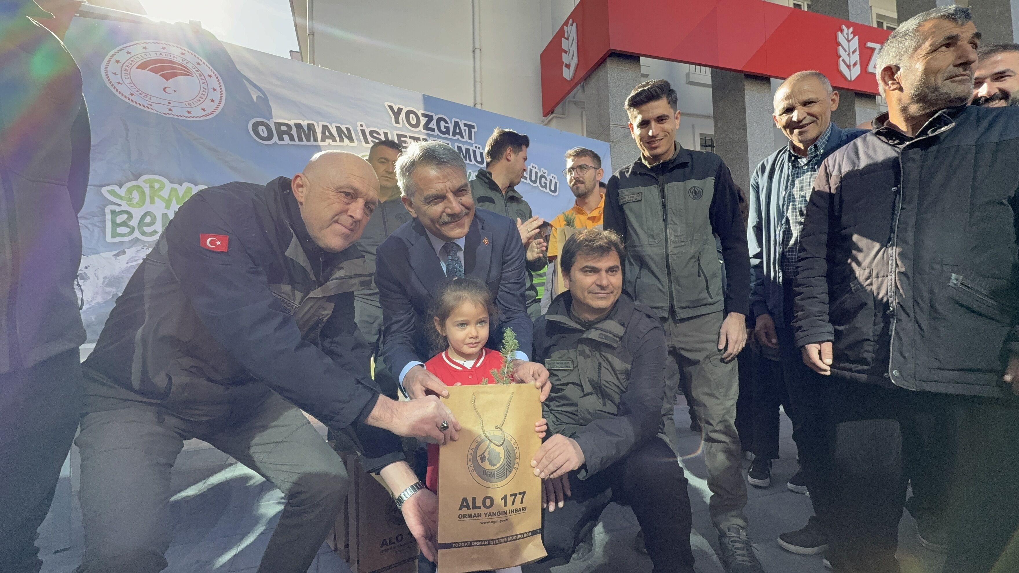 Yozgat'ta vatandaşlara fidan dağıtıldı