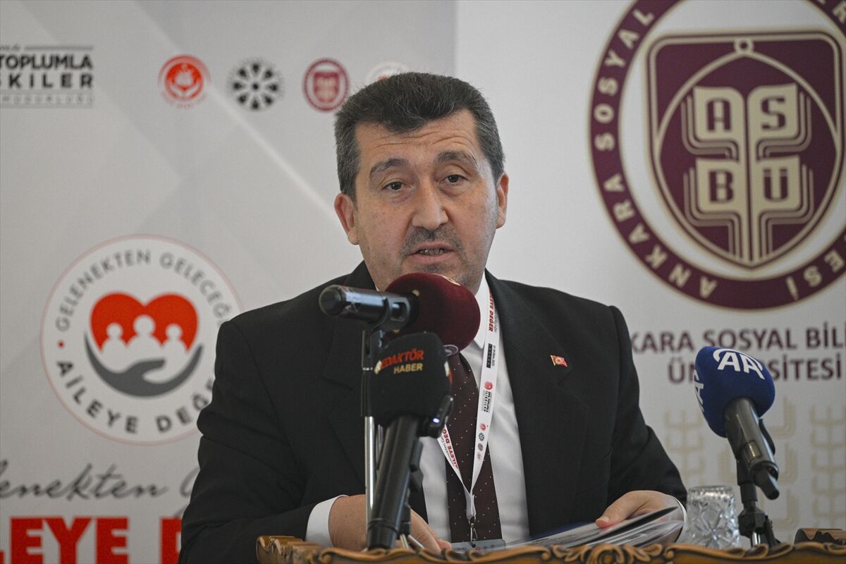 Ankara'da 'Gelenekten Geleceğe: Aileye Değer' etkinliğinin açılışı yapıldı
