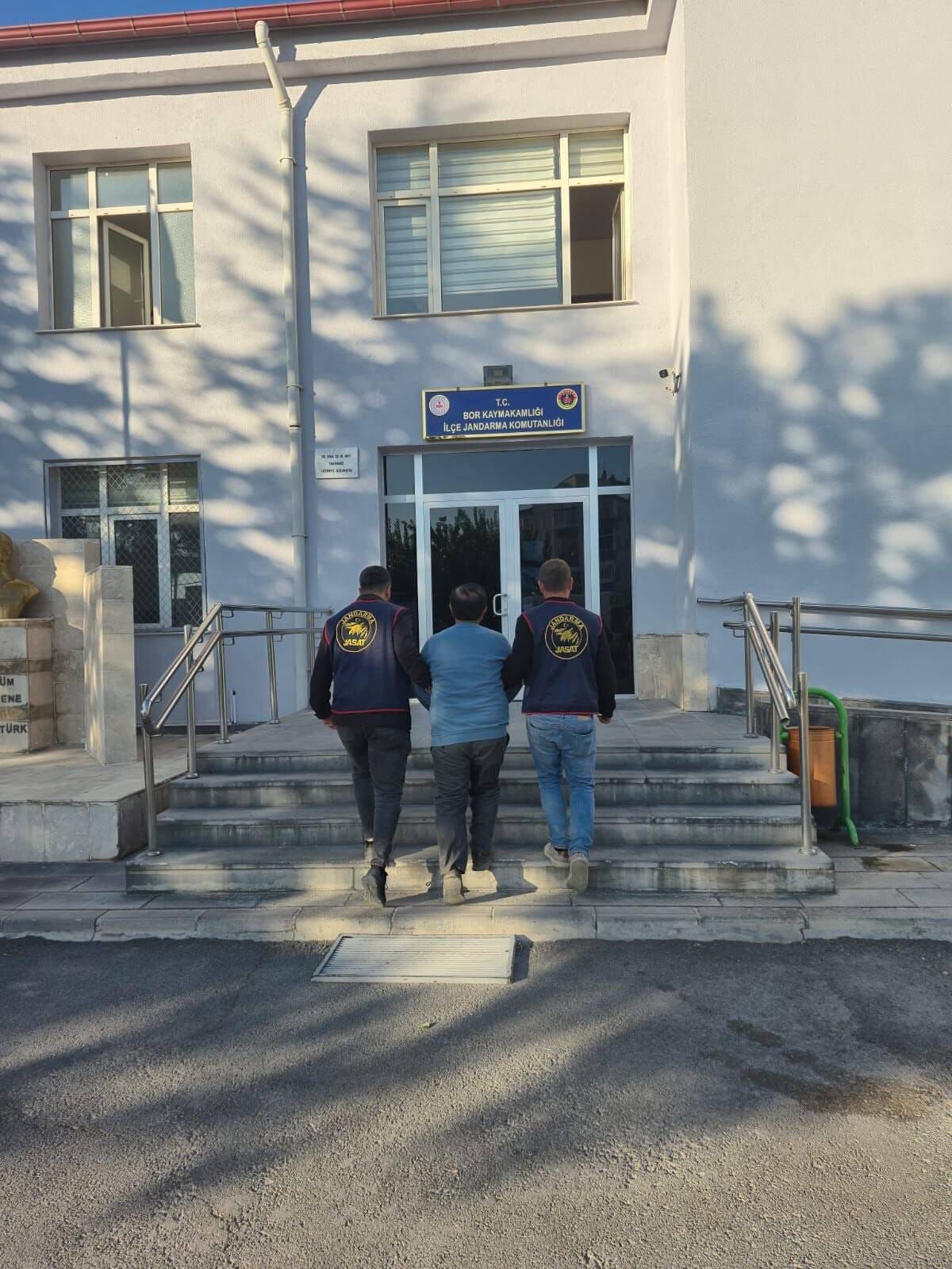 Niğde'de kesinleşmiş hapis cezası bulunan 5 firari yakalandı