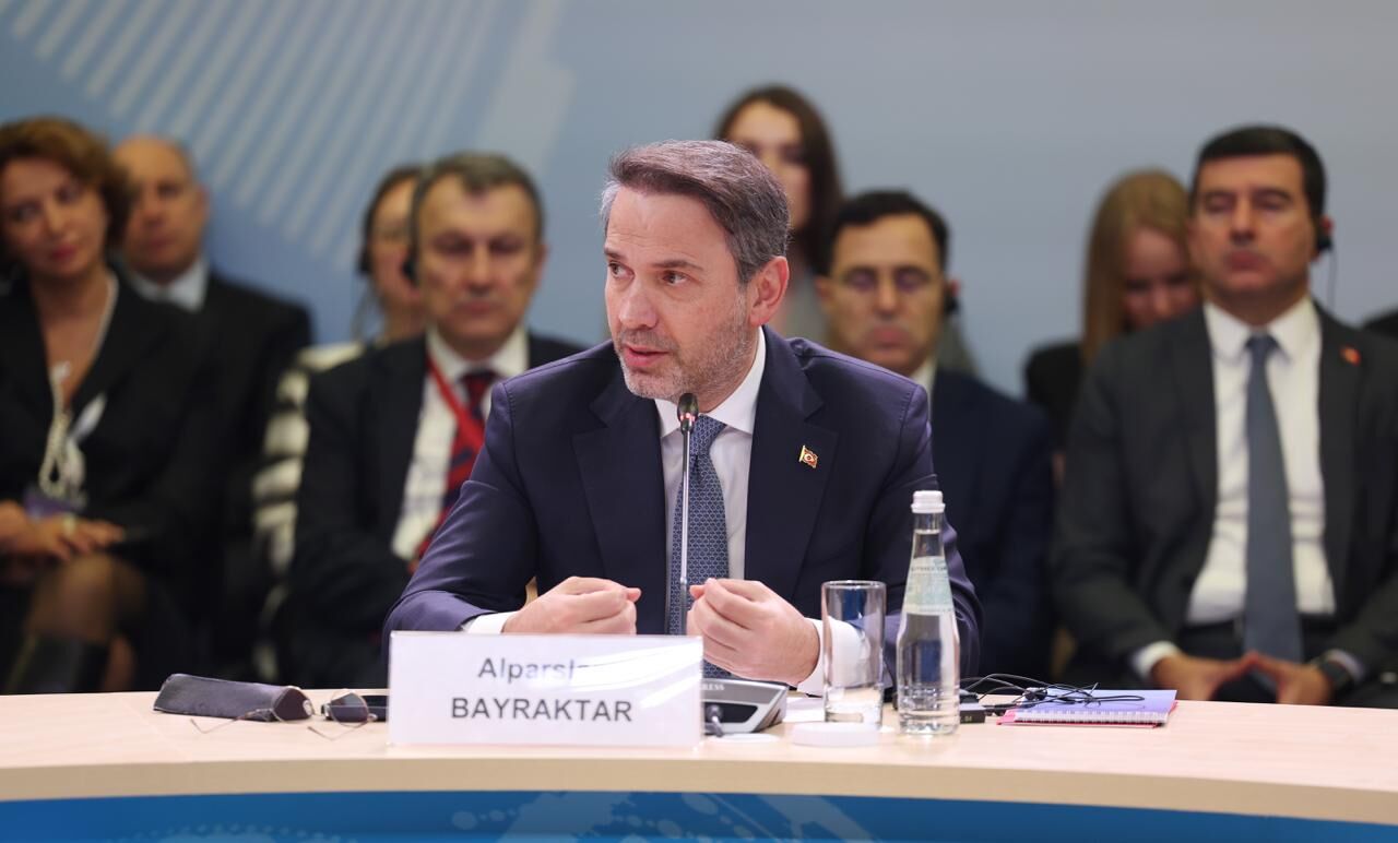 Enerji Bakanı Bayraktar, Rus, Macar, Vietnamlı ve Suudi Arabistanlı bakanlarla görüştü