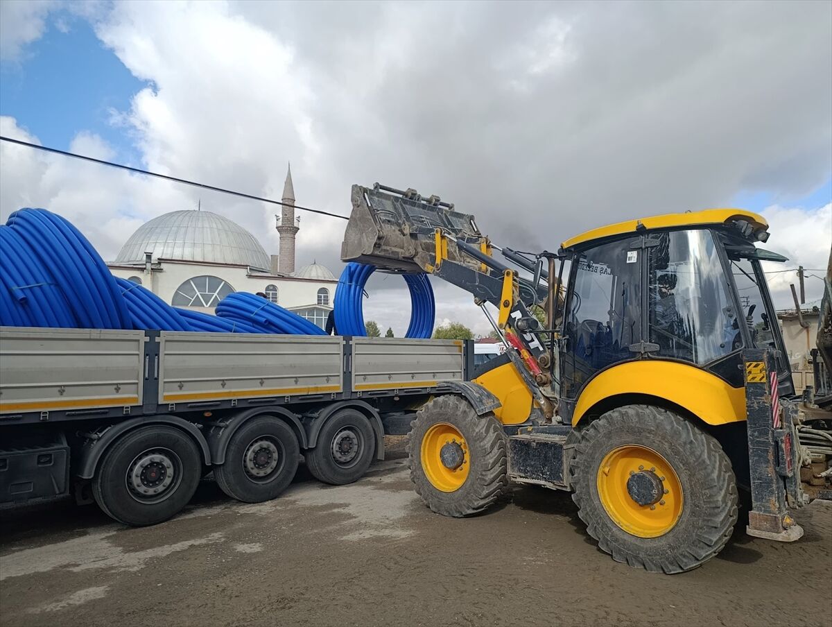 Ulaş Belediyesi içme suyu hattı yenileme çalışması başlattı