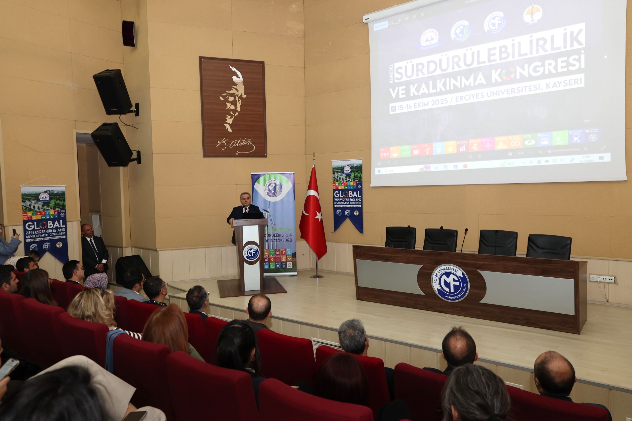 ERÜ'de Küresel Sürdürülebilirlik ve Kalkınma Kongresi' düzenlendi